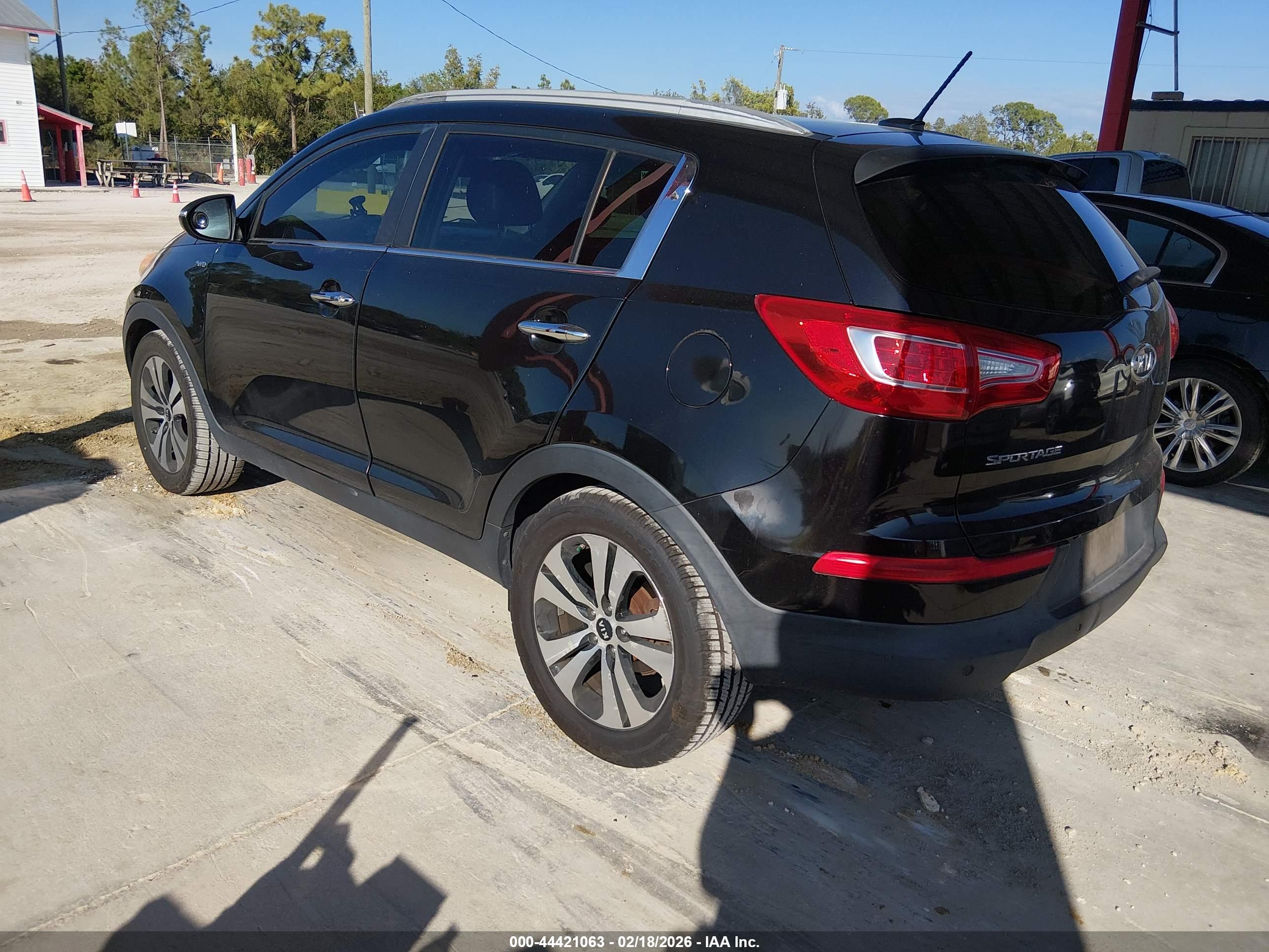 KIA SPORTAGE image 3