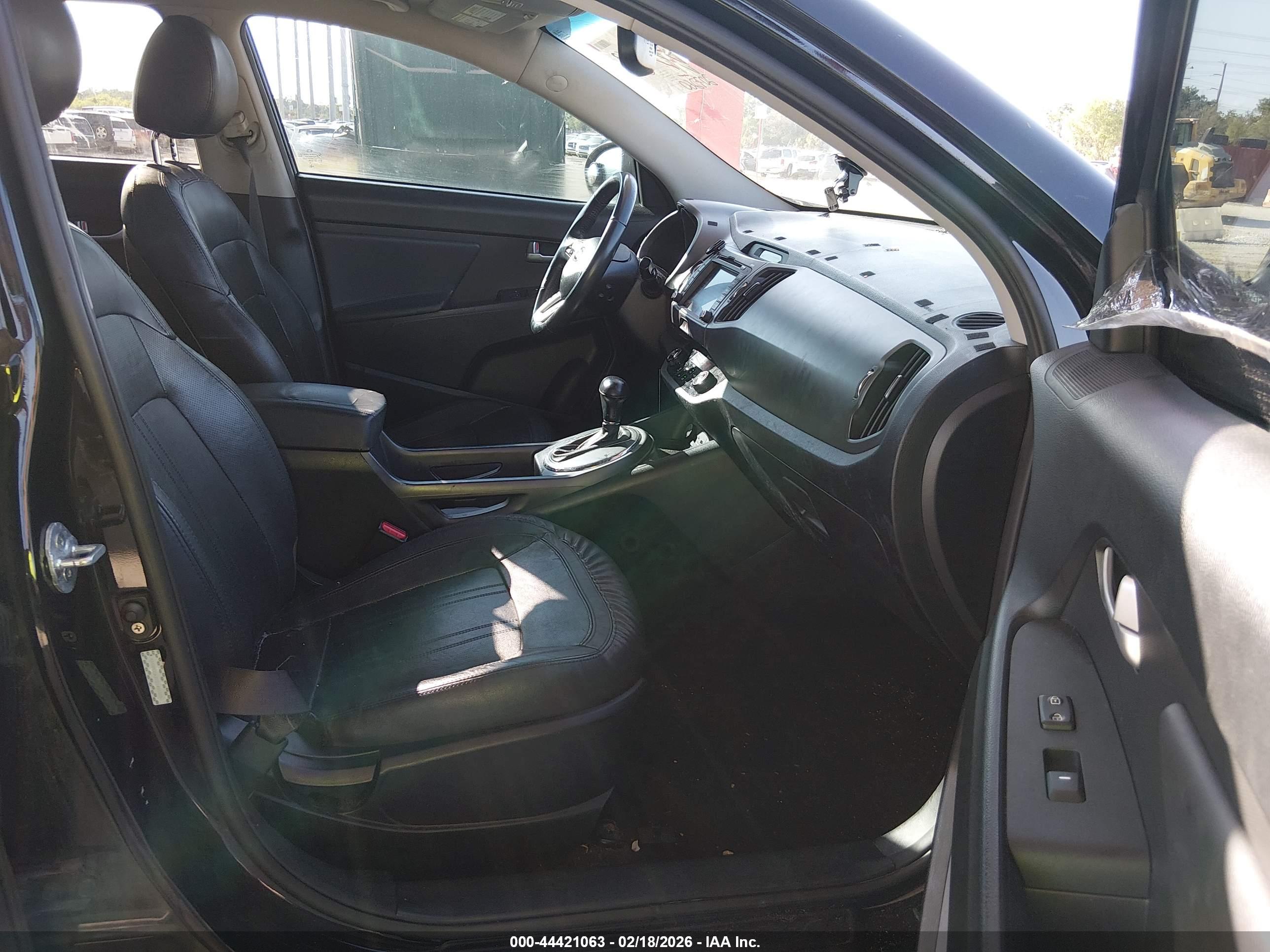 KIA SPORTAGE image 5