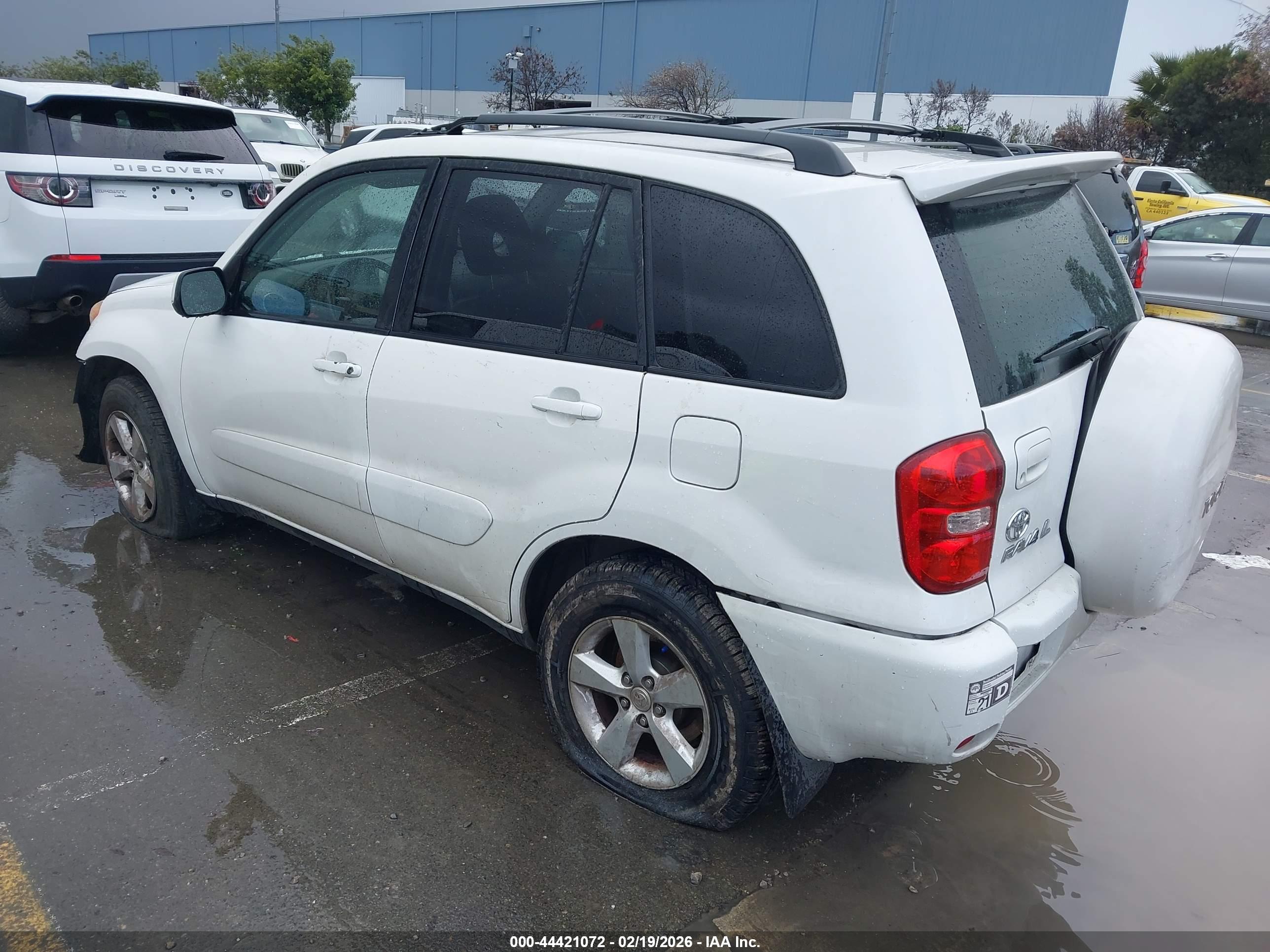 TOYOTA RAV4 image 3