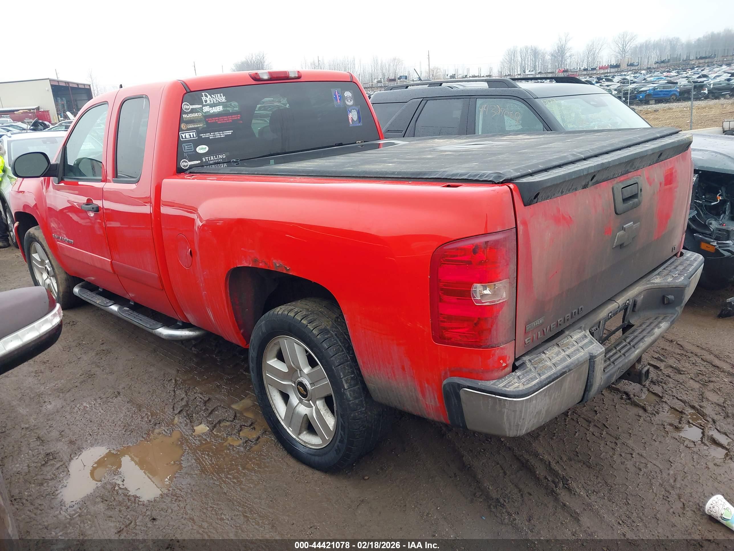 CHEVROLET SILVERADO image 3