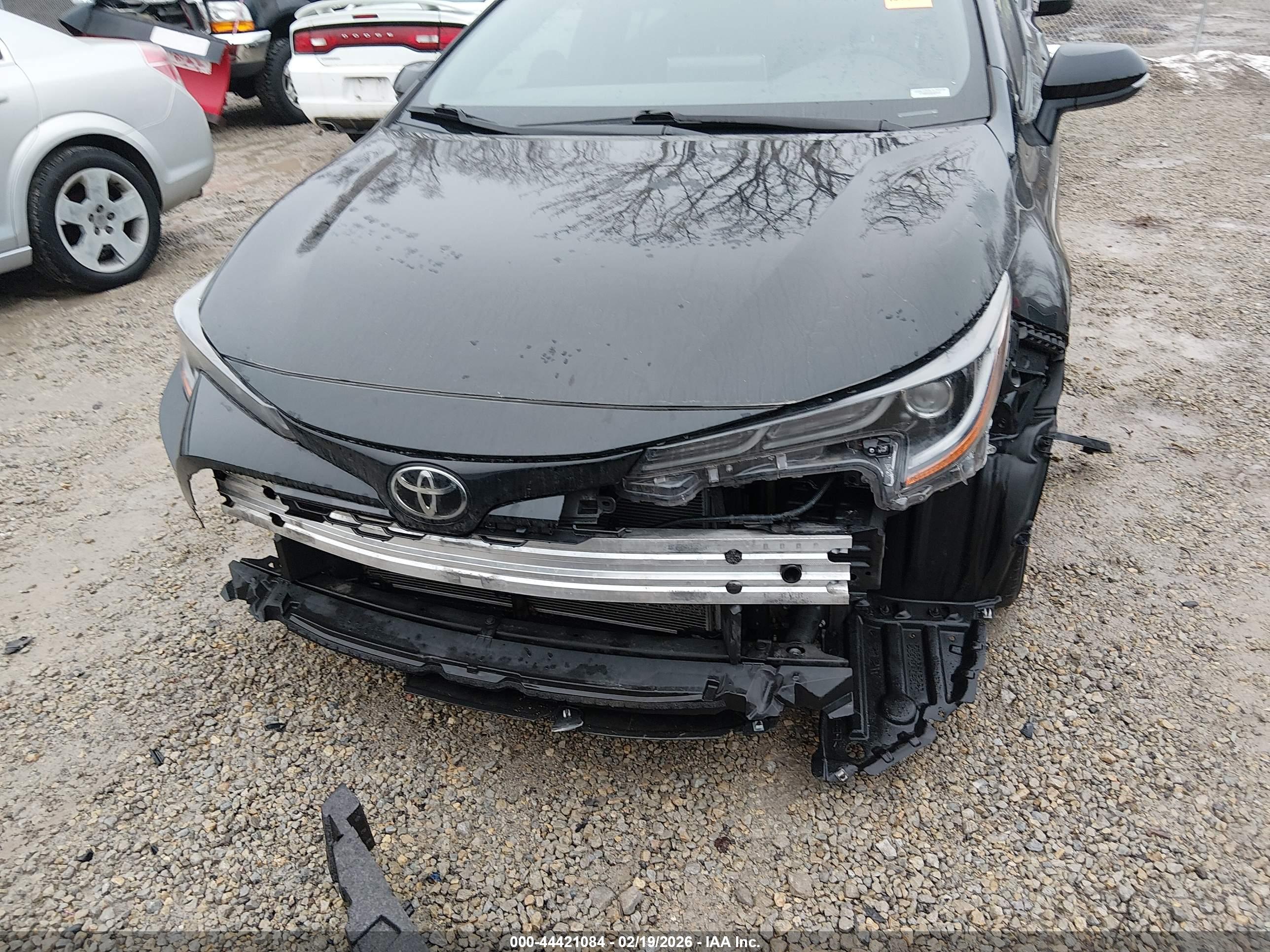 TOYOTA COROLLA image 6