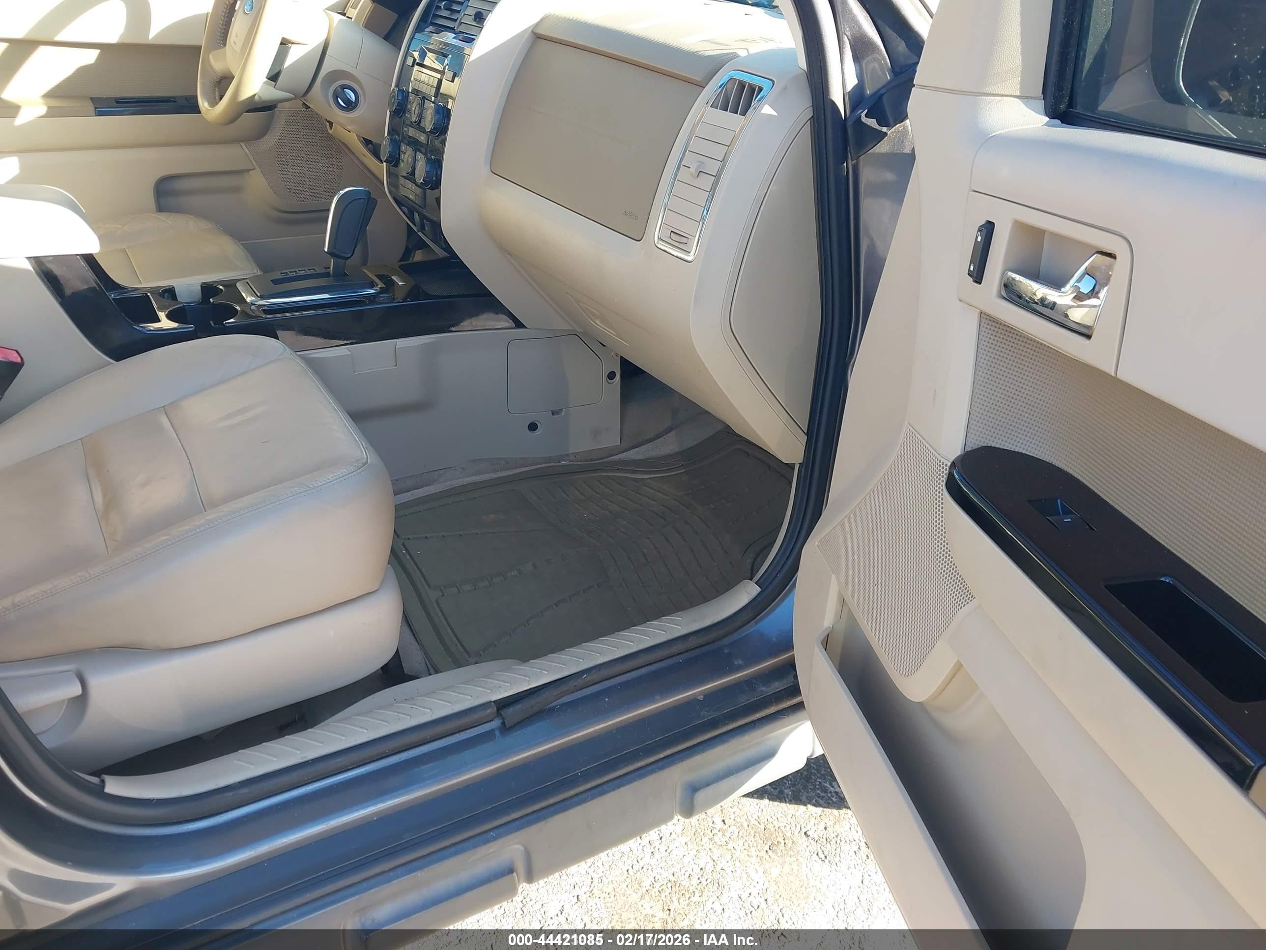 FORD ESCAPE image 5