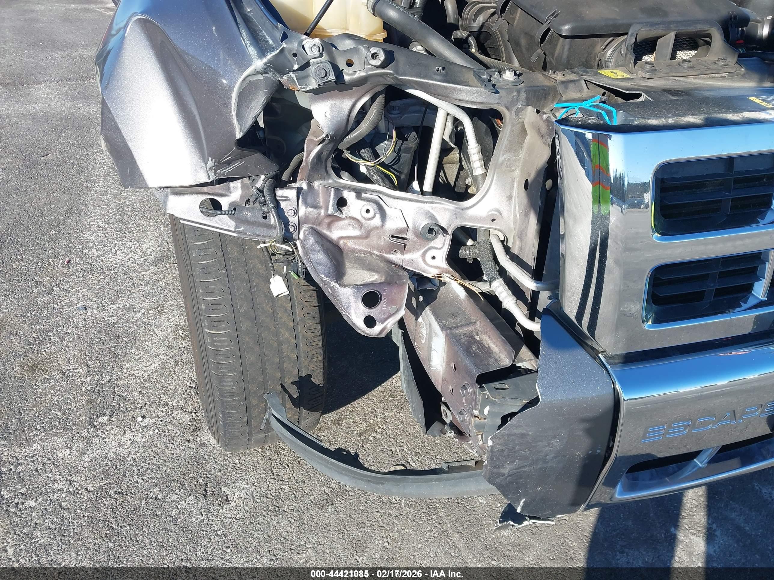 FORD ESCAPE image 6