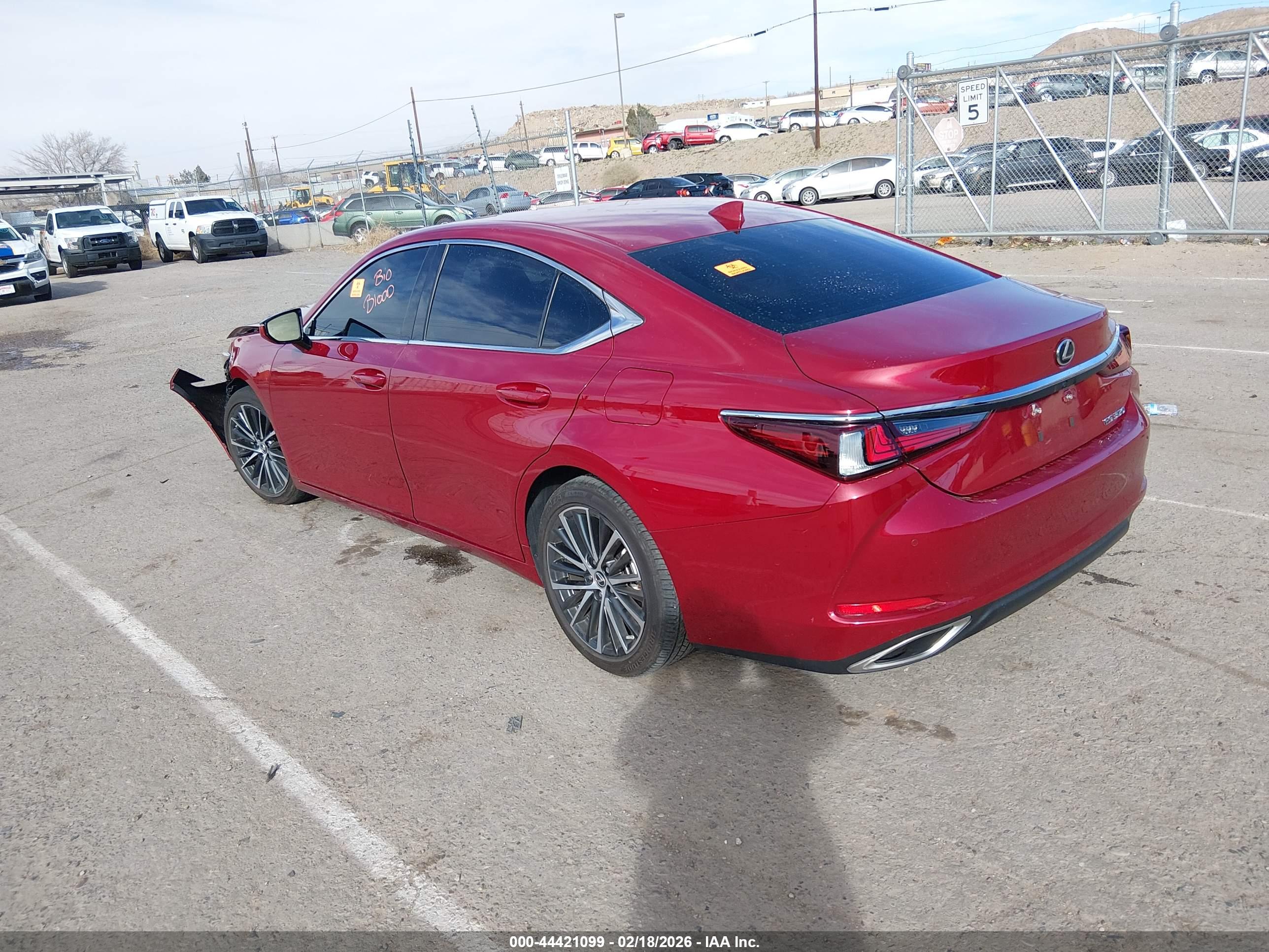 LEXUS ES image 3