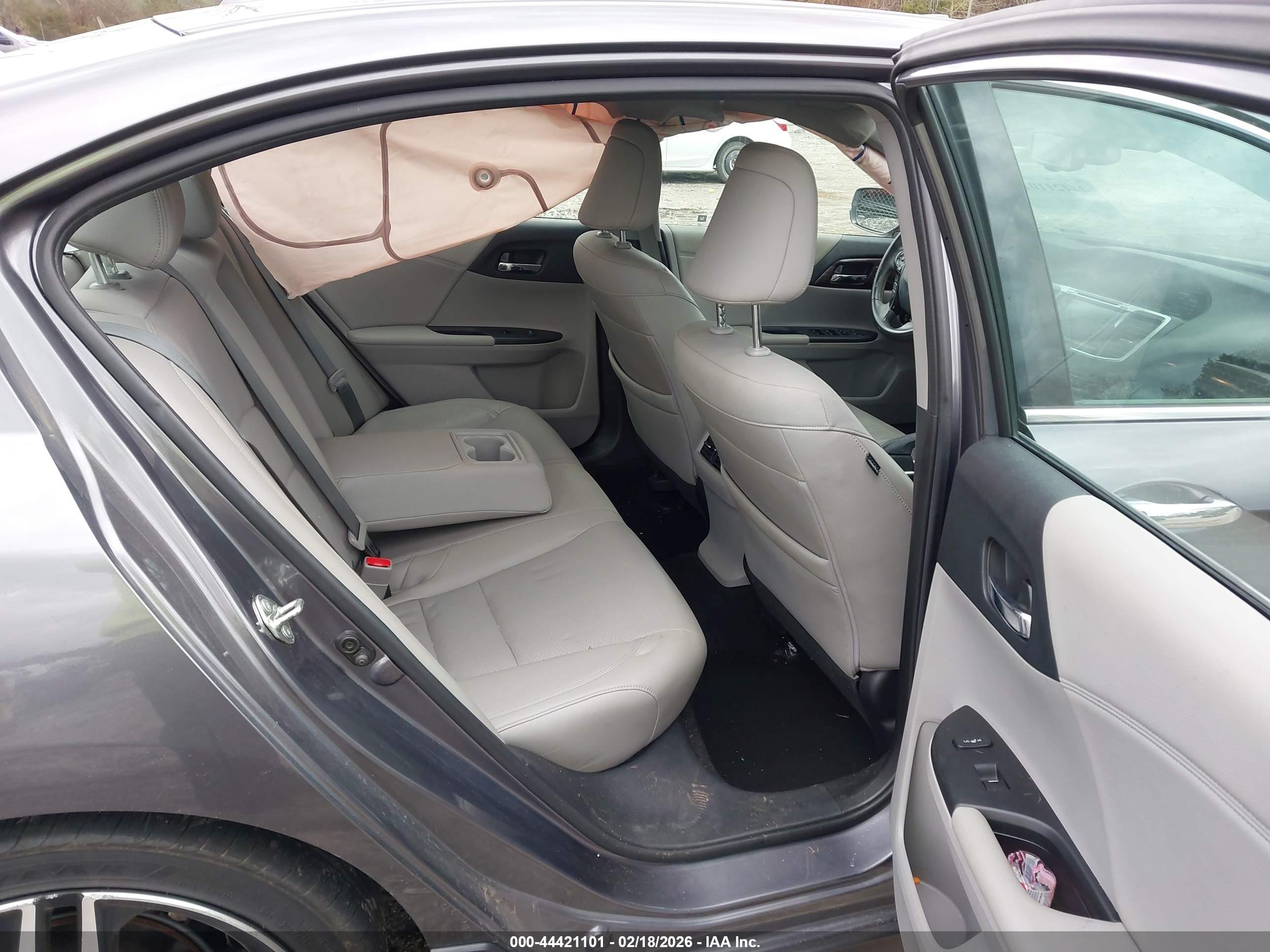 HONDA ACCORD image 8