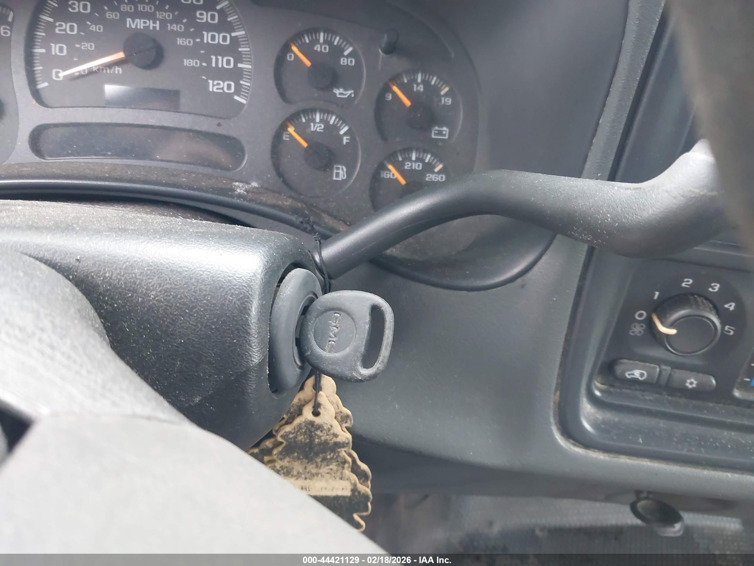 GMC SIERRA image 11