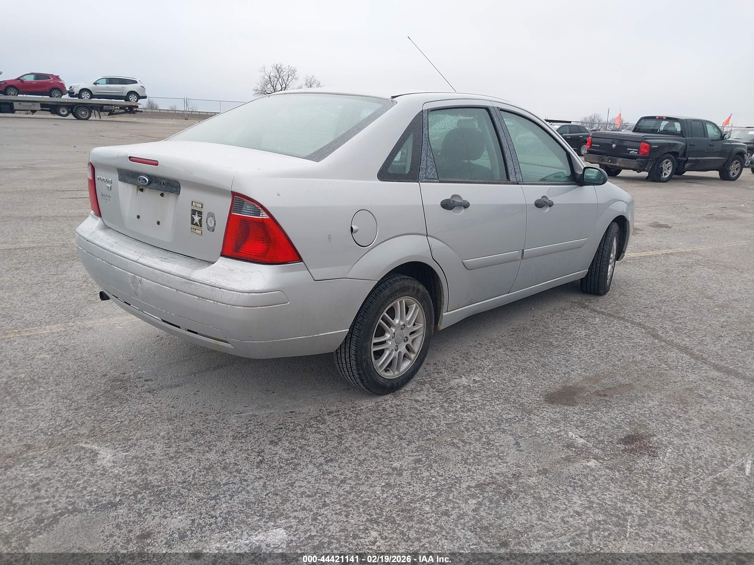 FORD FOCUS image 4