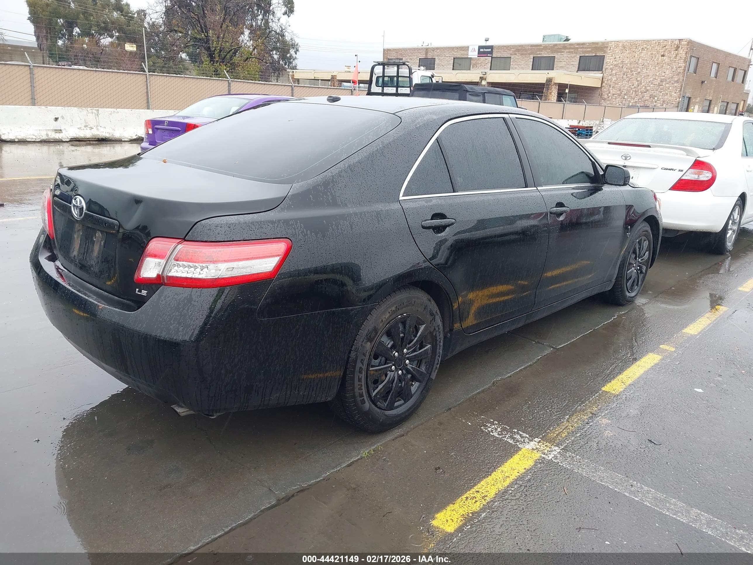 TOYOTA CAMRY image 4