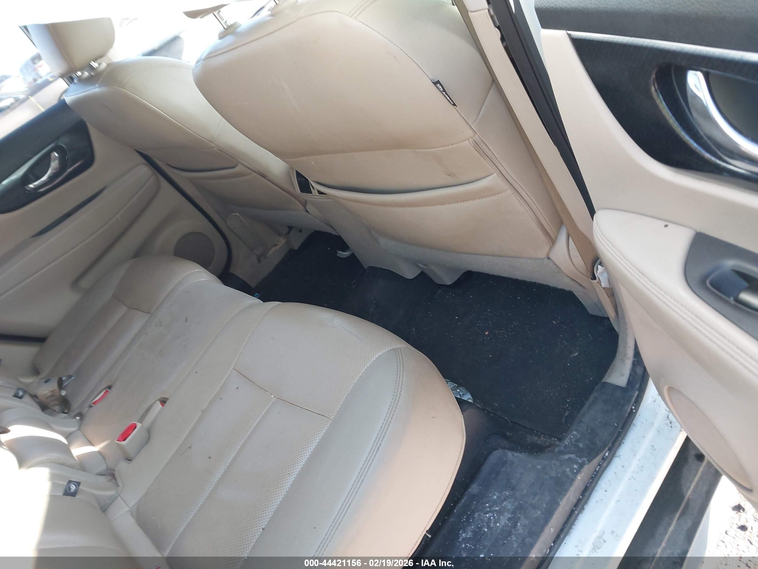 NISSAN ROGUE image 8