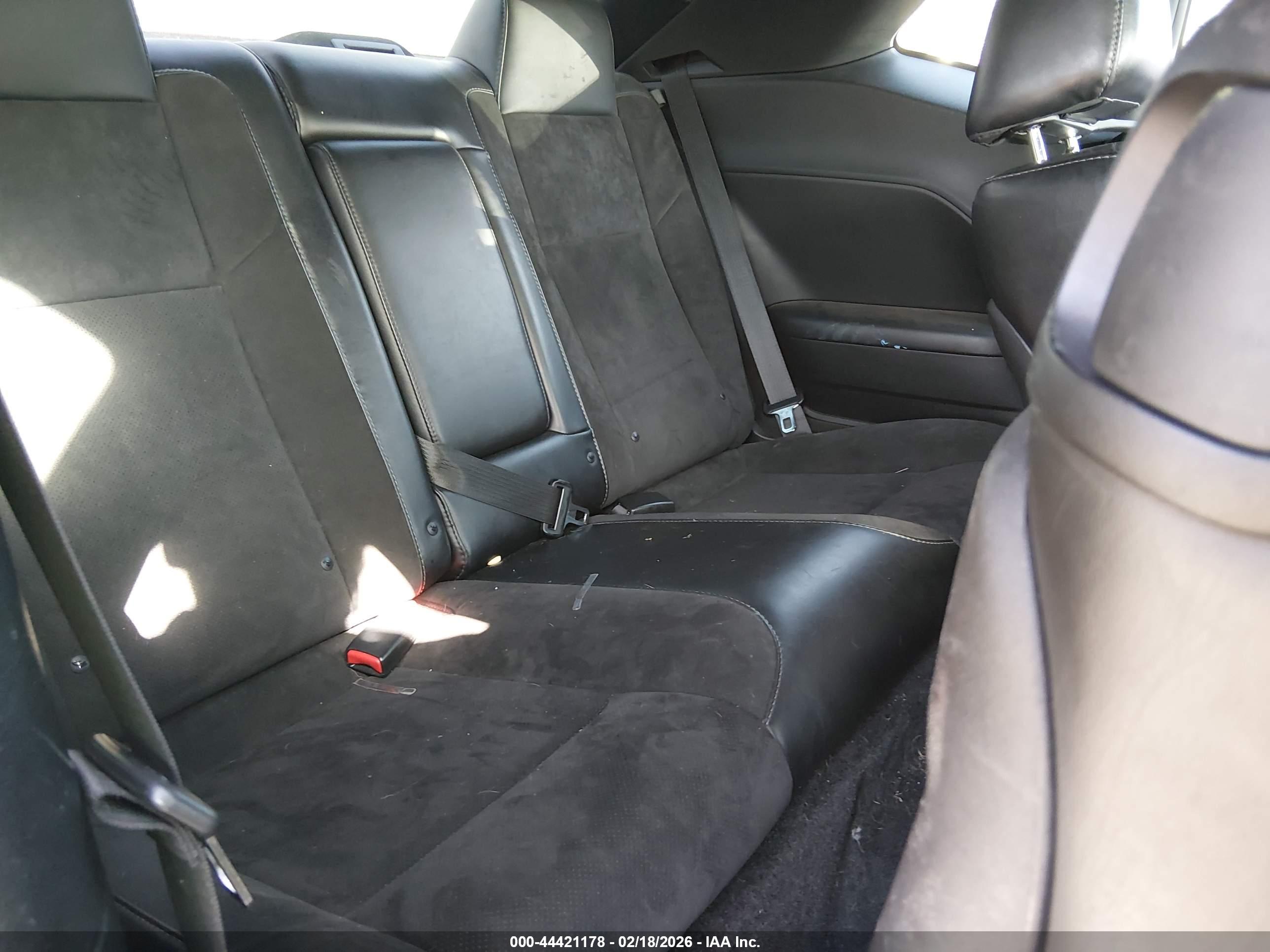 DODGE CHALLENGER image 8