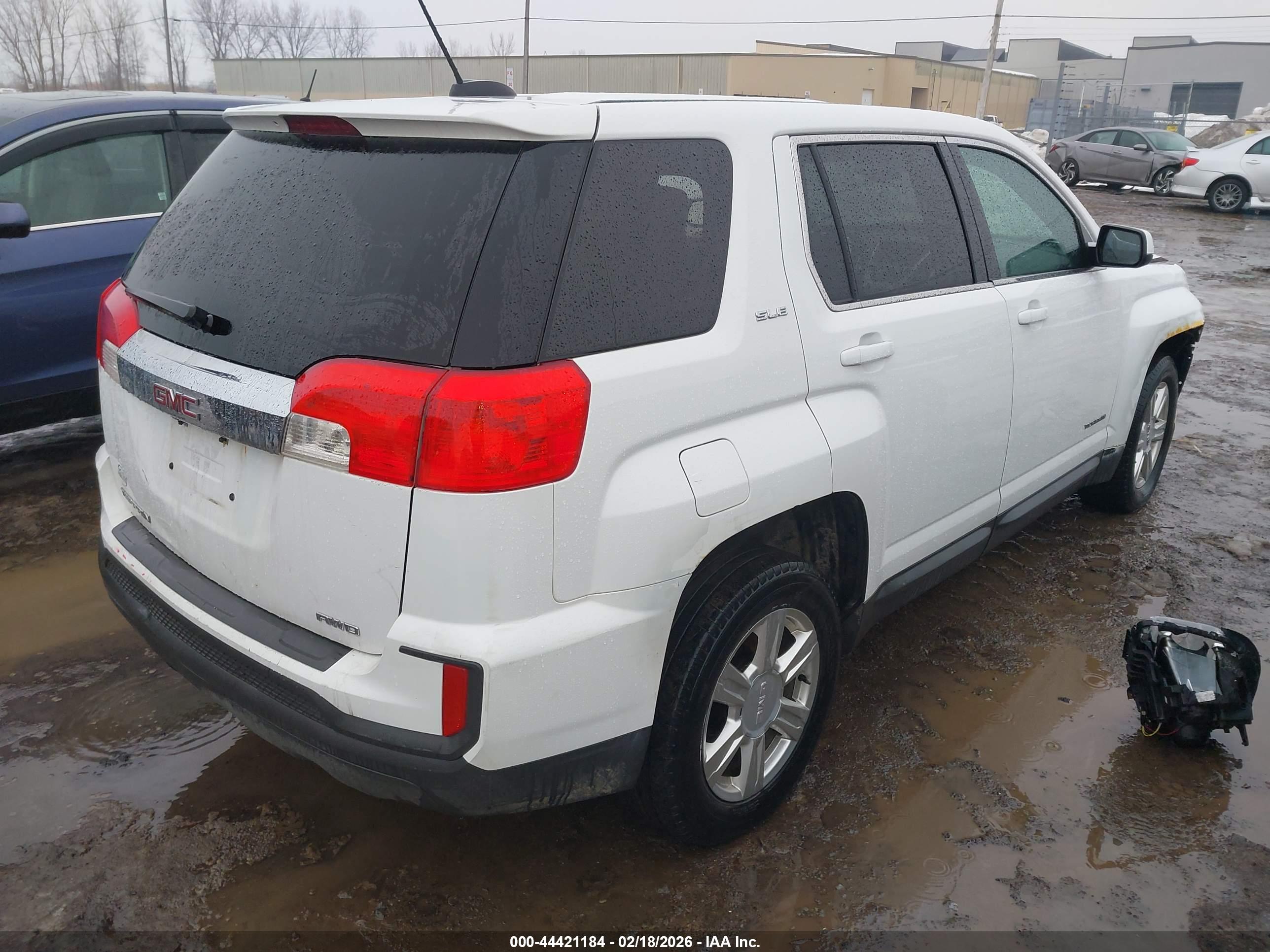 GMC TERRAIN image 4