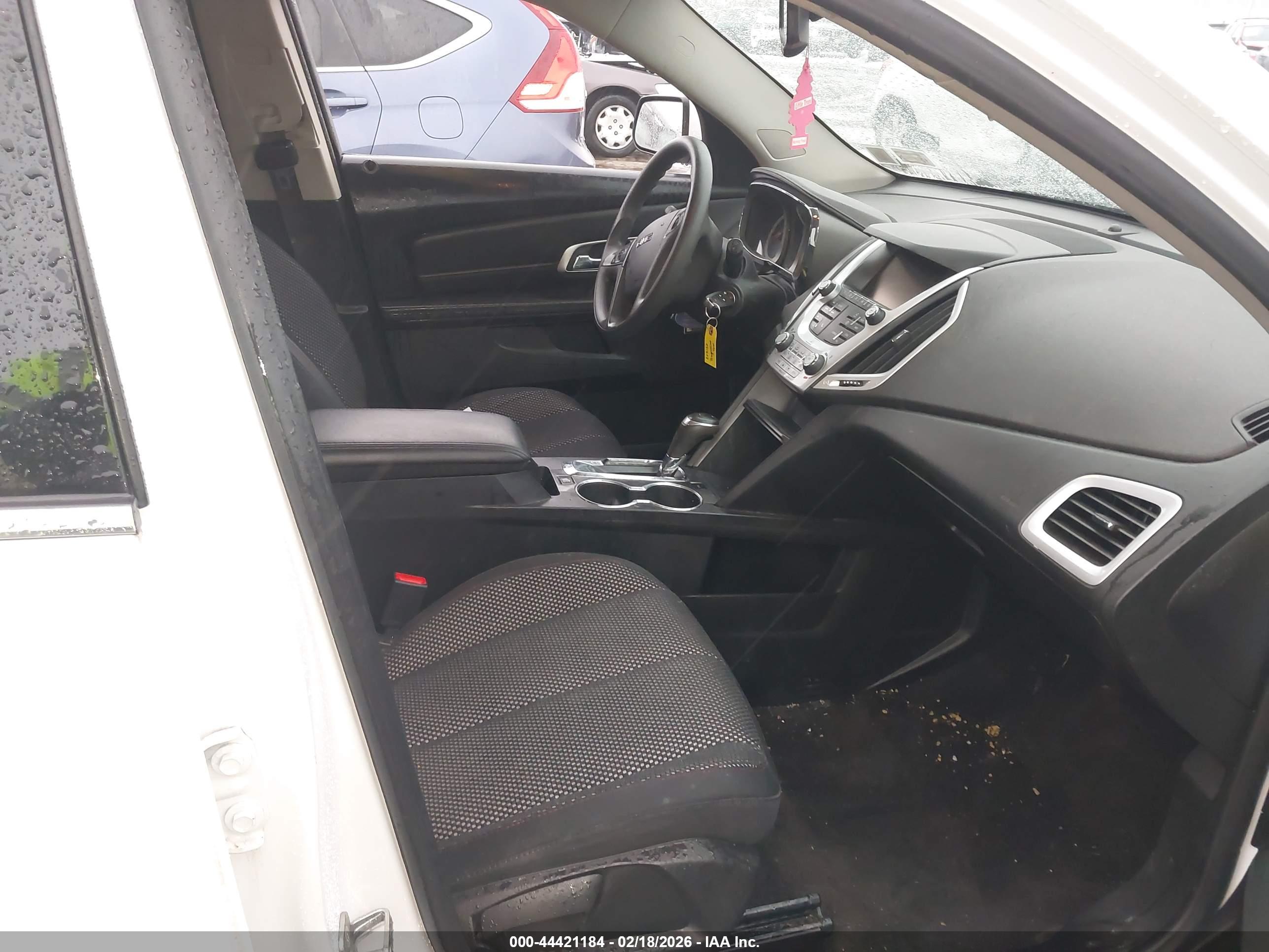 GMC TERRAIN image 5