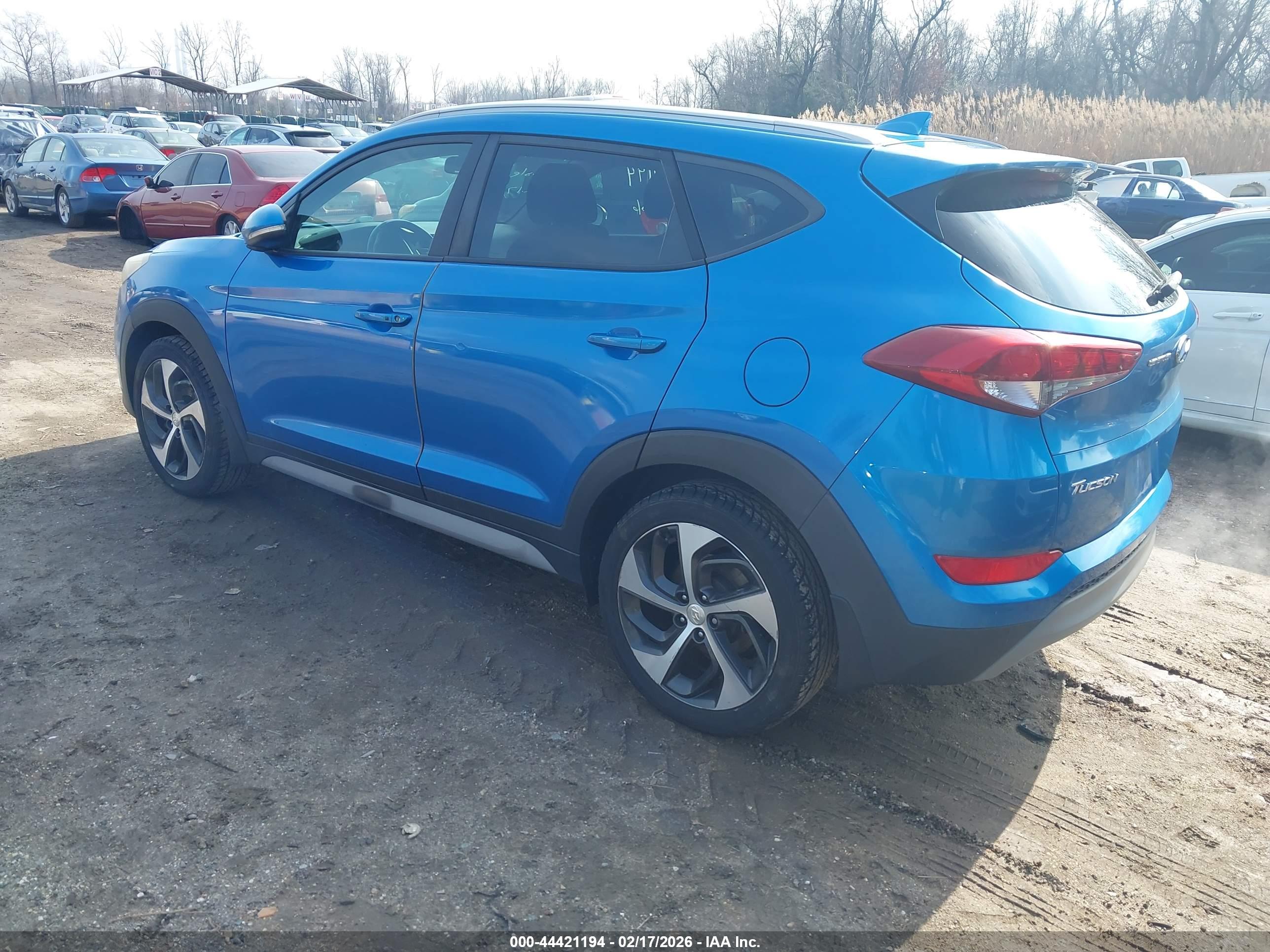 HYUNDAI TUCSON image 3