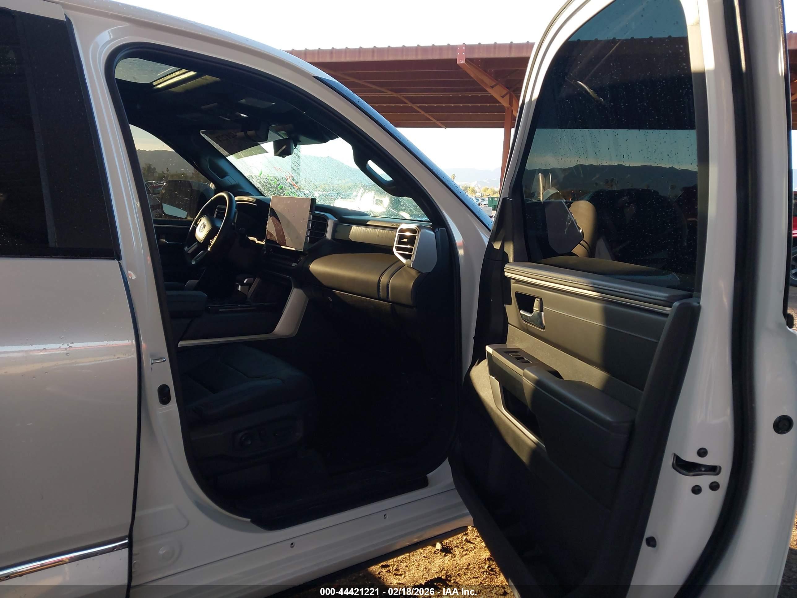 TOYOTA TUNDRA image 5