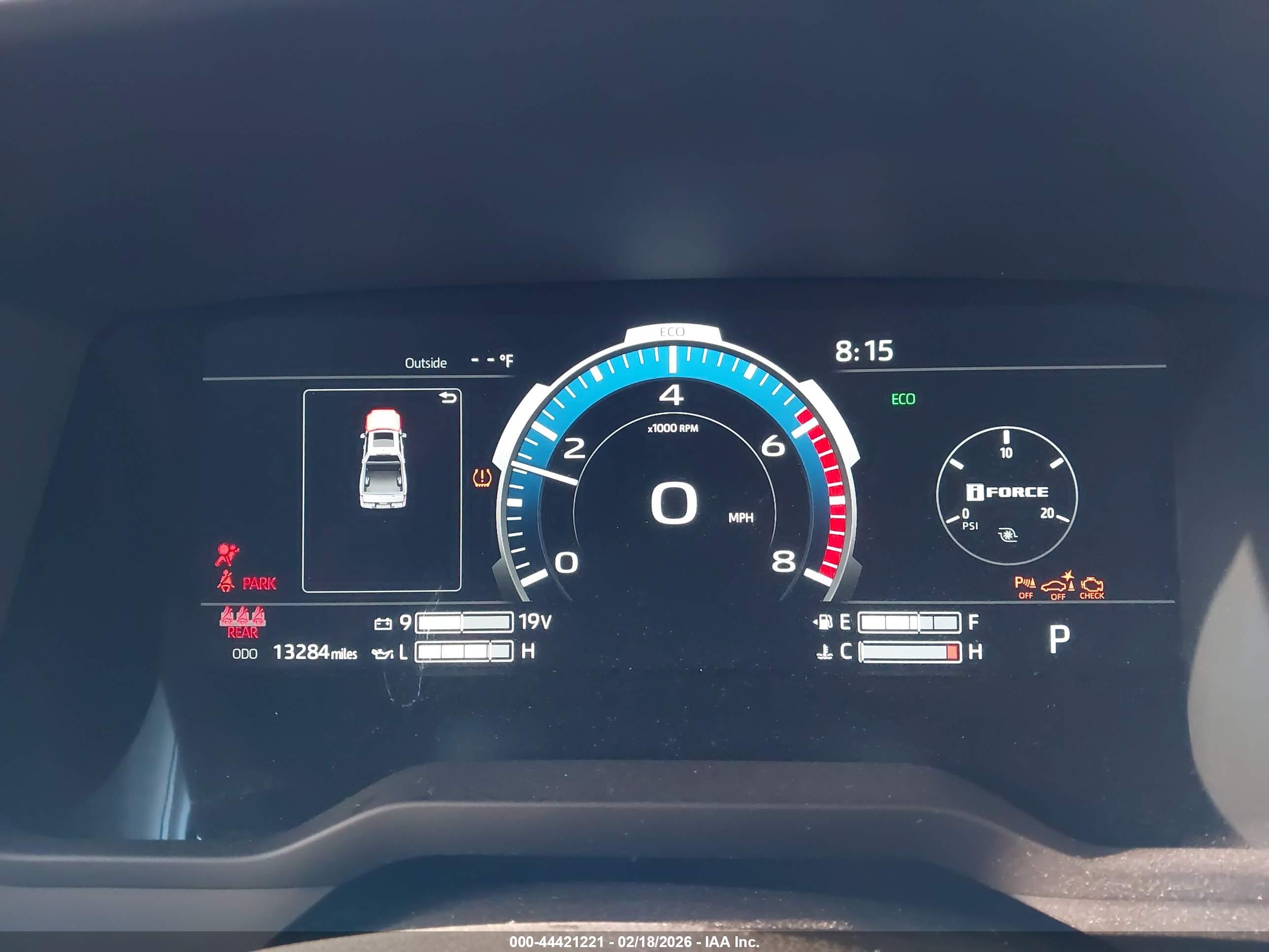 TOYOTA TUNDRA image 7