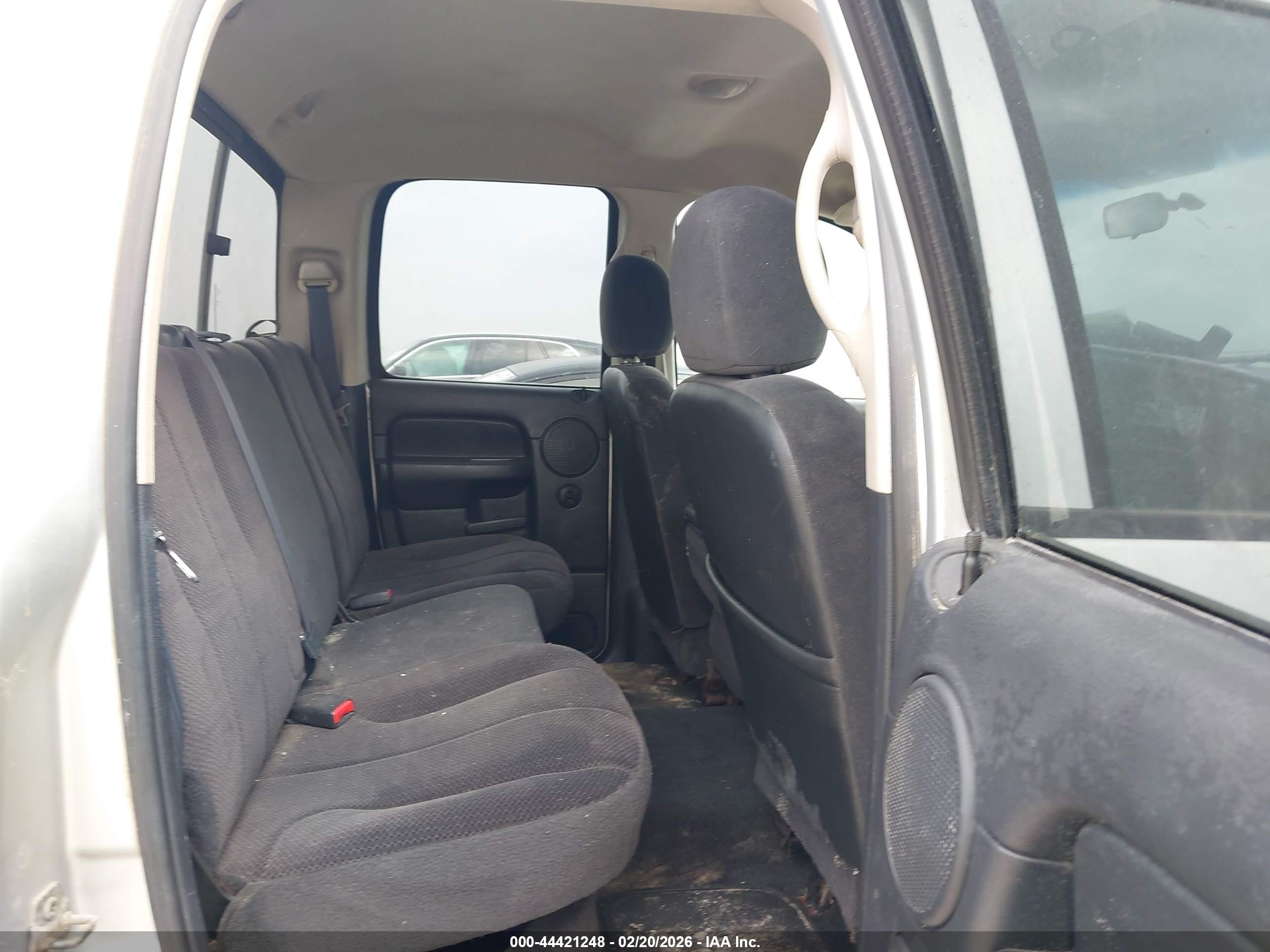 DODGE RAM image 8