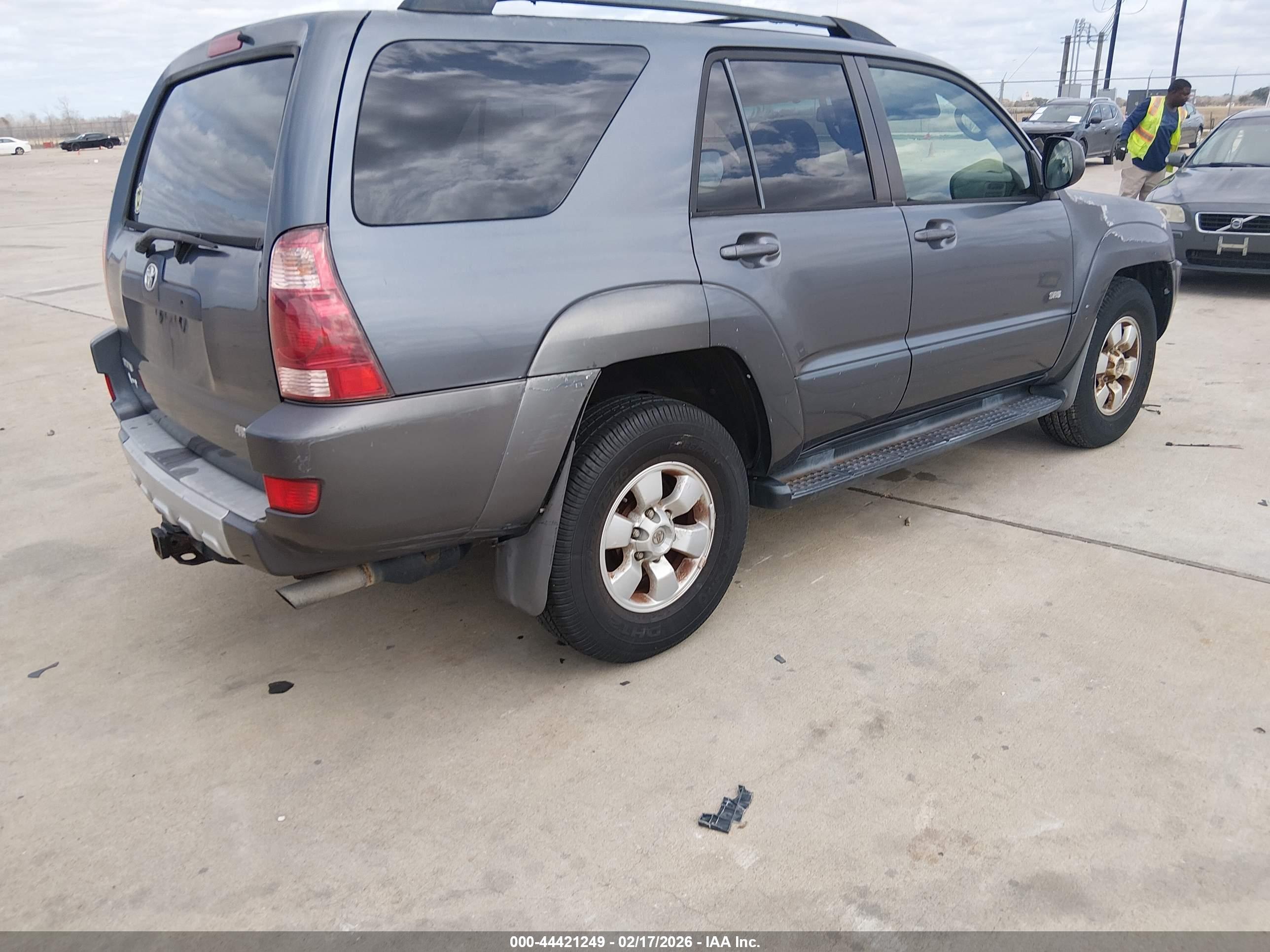 TOYOTA 4RUNNER image 4
