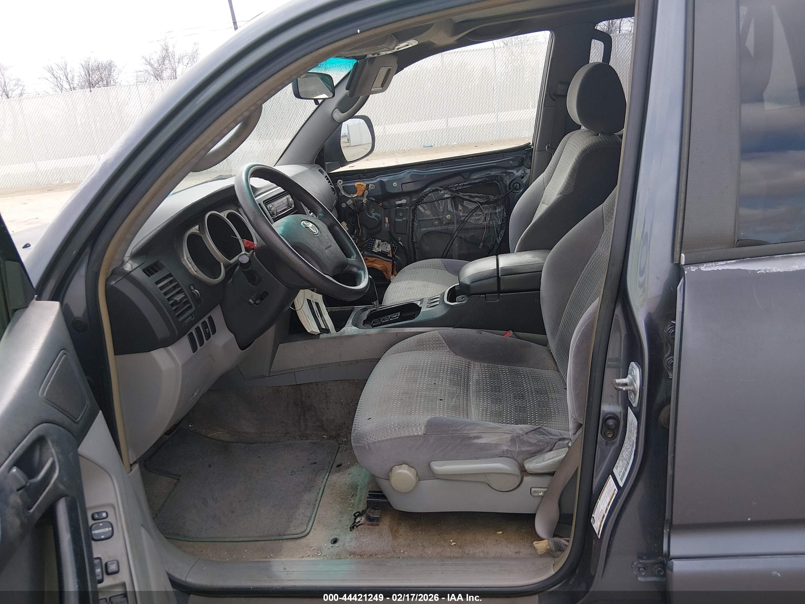 TOYOTA 4RUNNER image 5