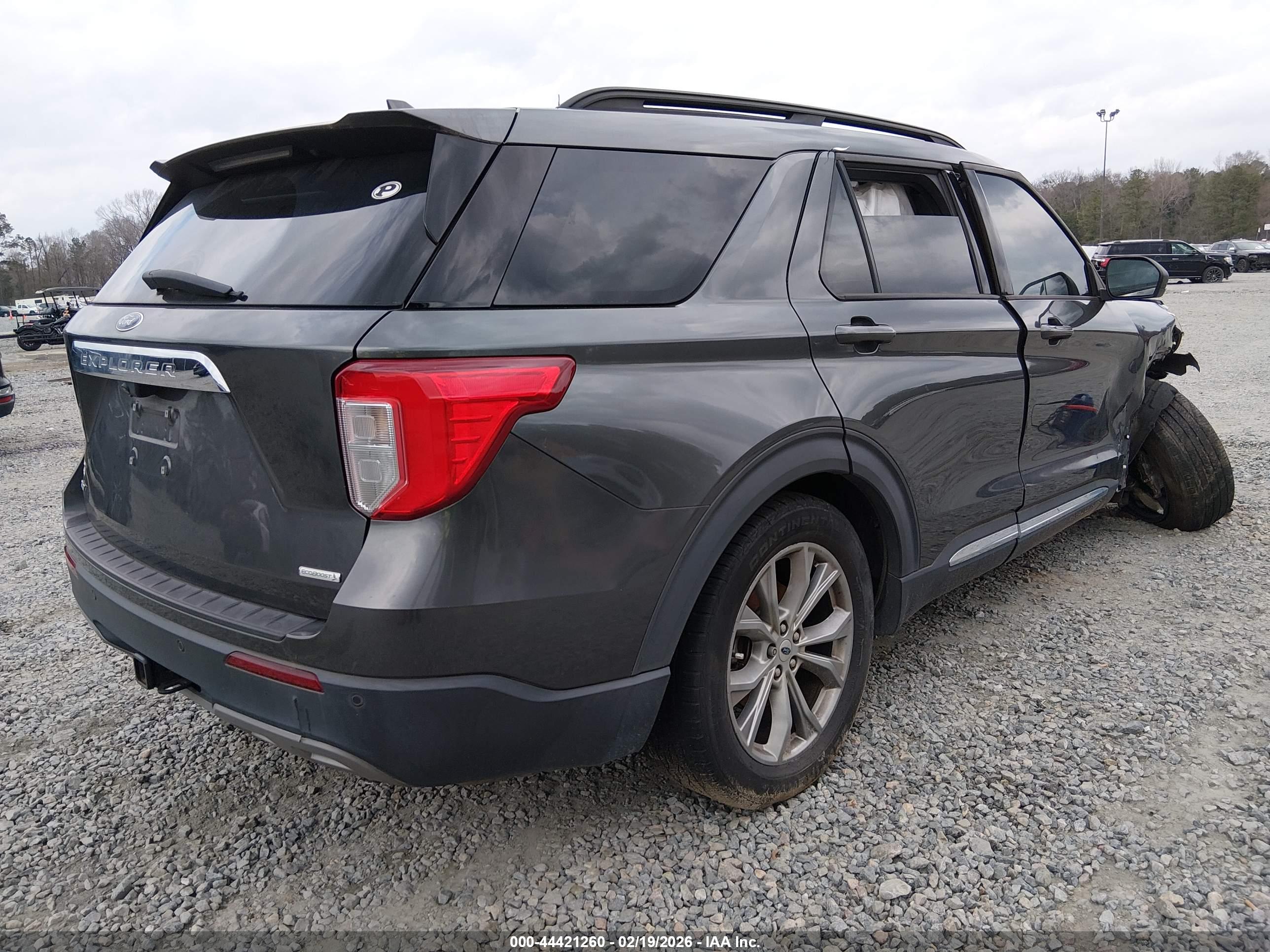 FORD EXPLORER image 4