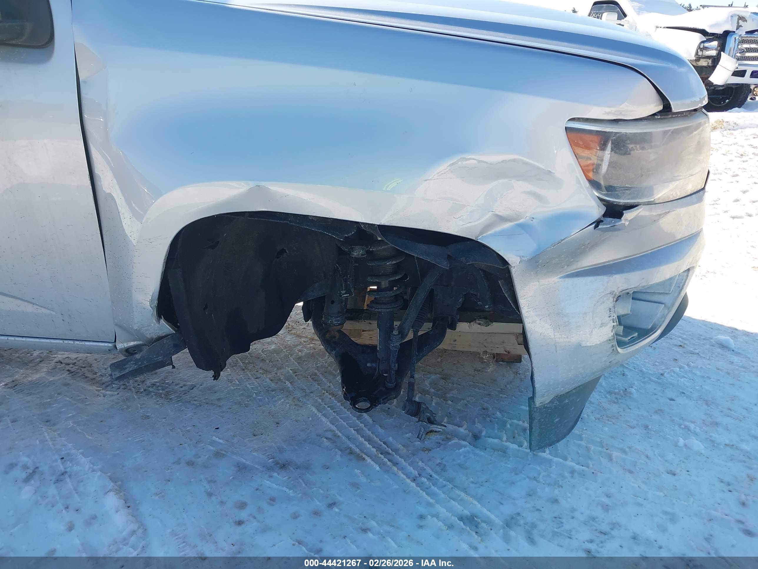 CHEVROLET COLORADO image 6