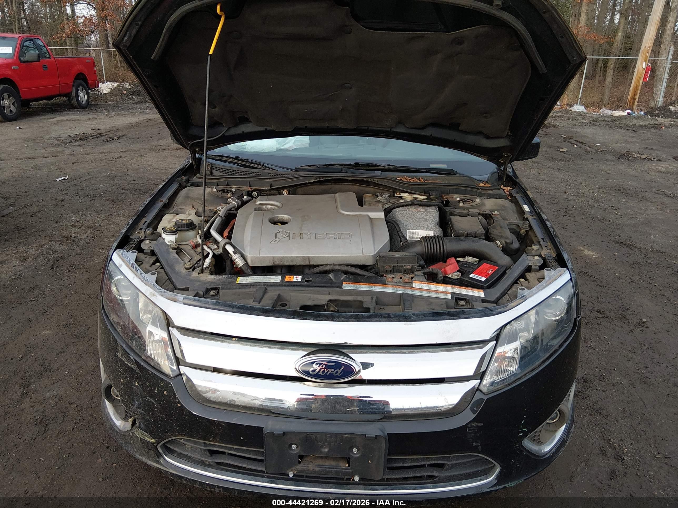 FORD FUSION image 10