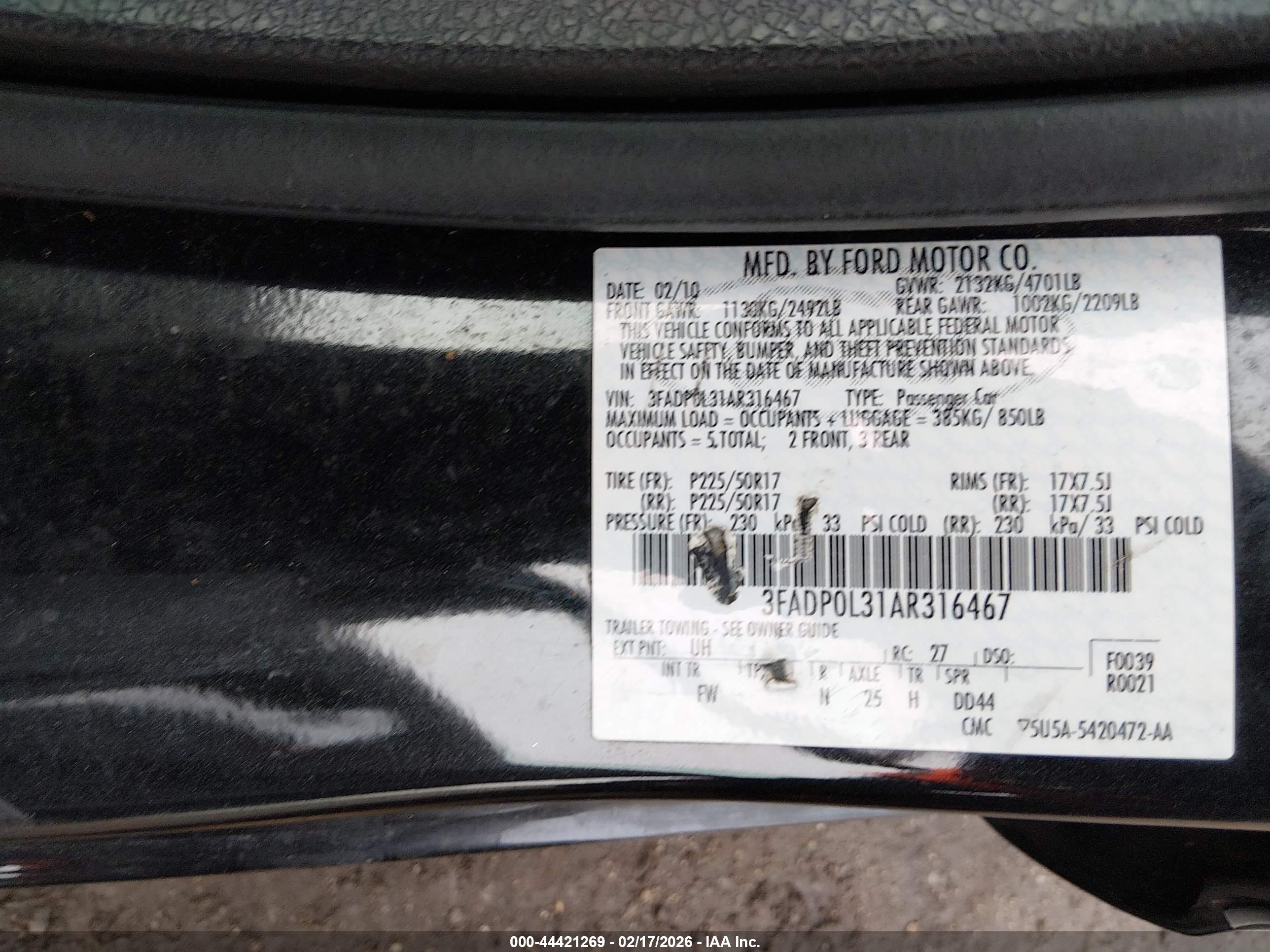 FORD FUSION image 9