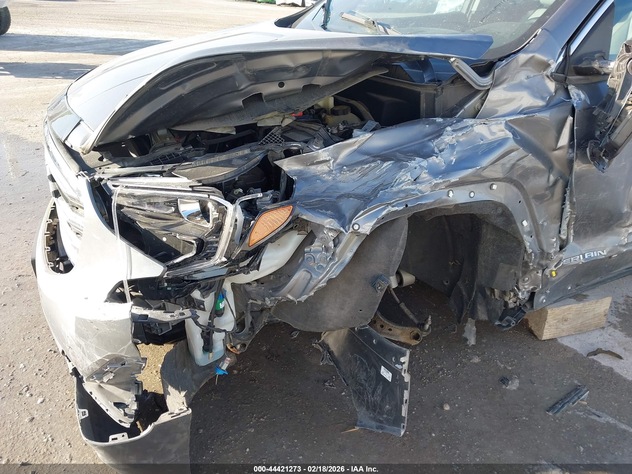 GMC TERRAIN image 6
