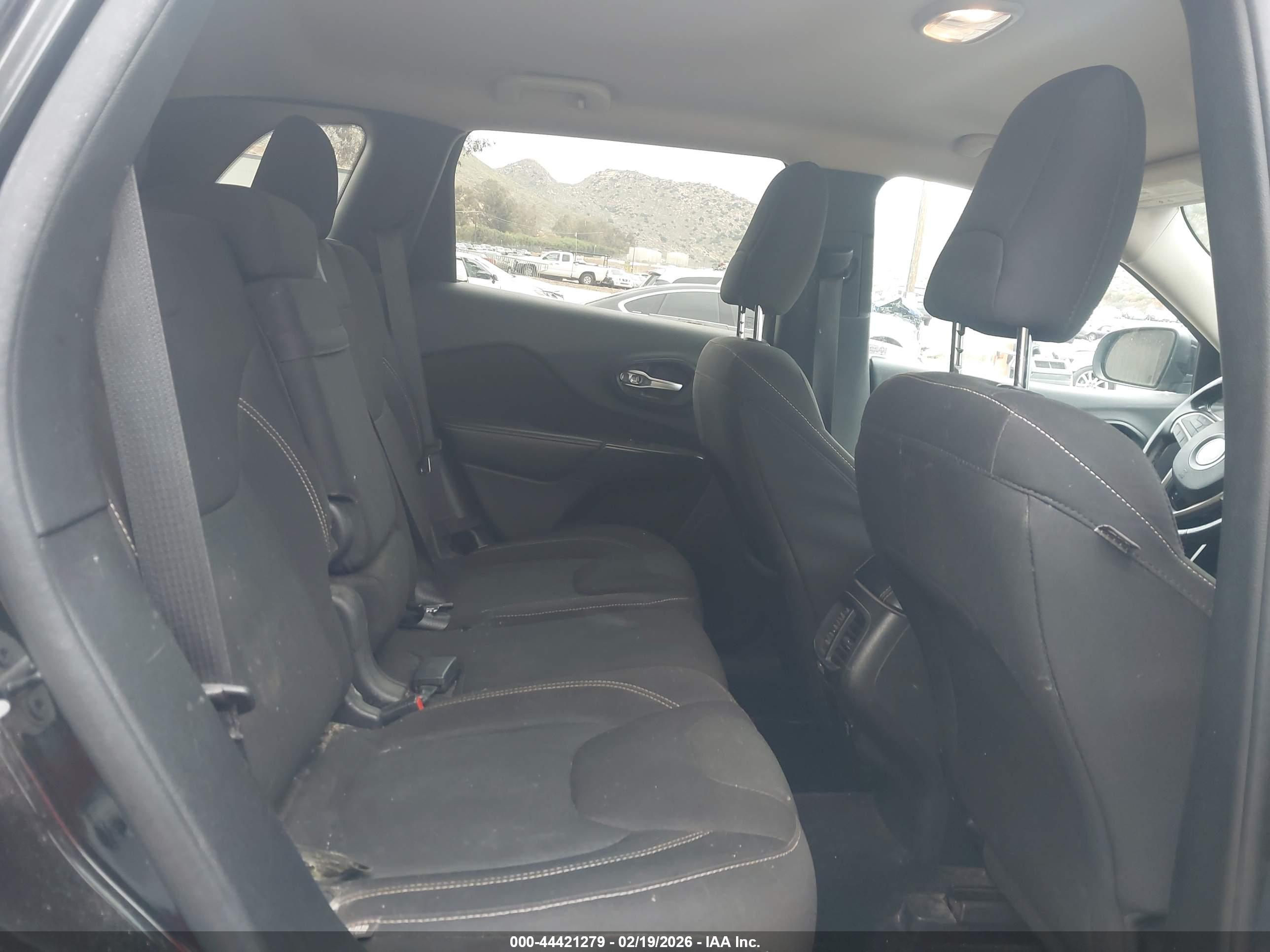 JEEP CHEROKEE image 8