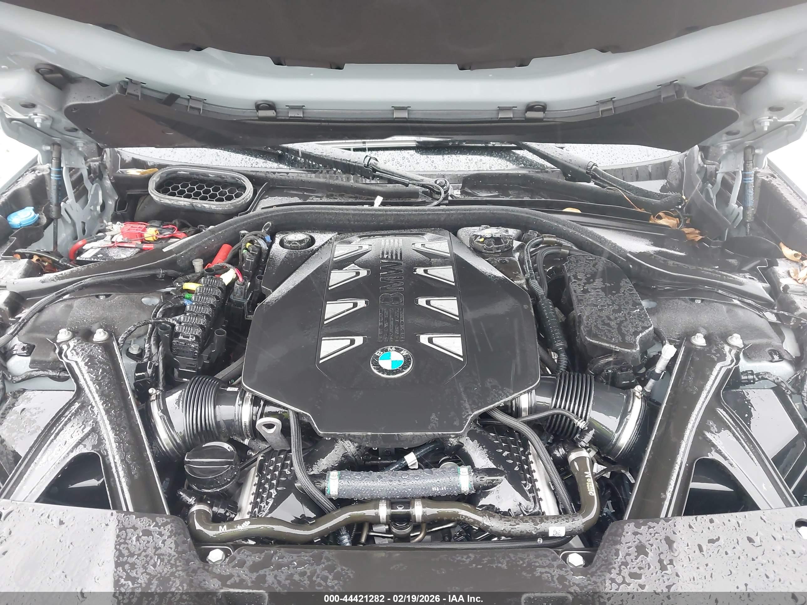 BMW 760 image 10