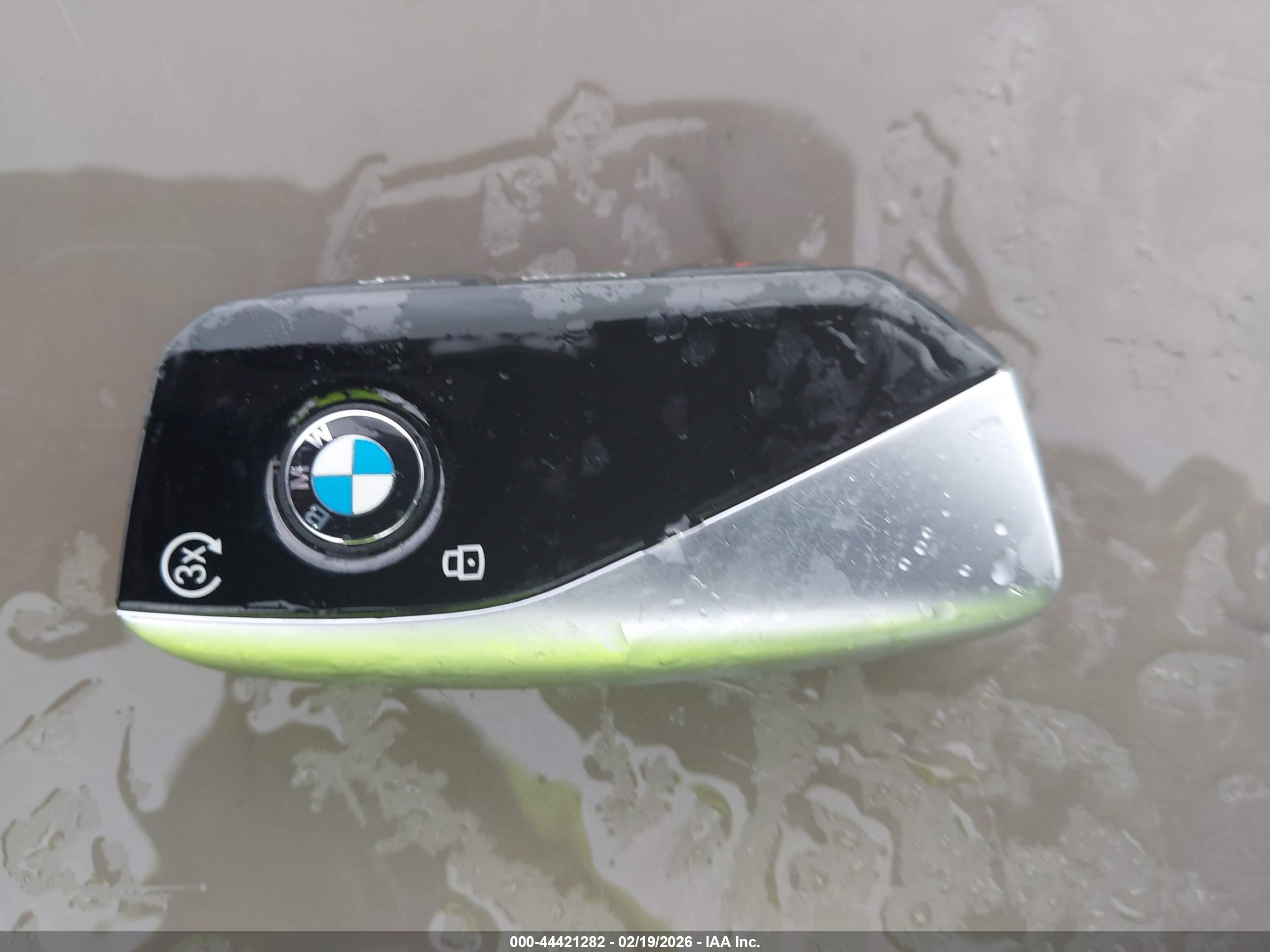 BMW 760 image 11
