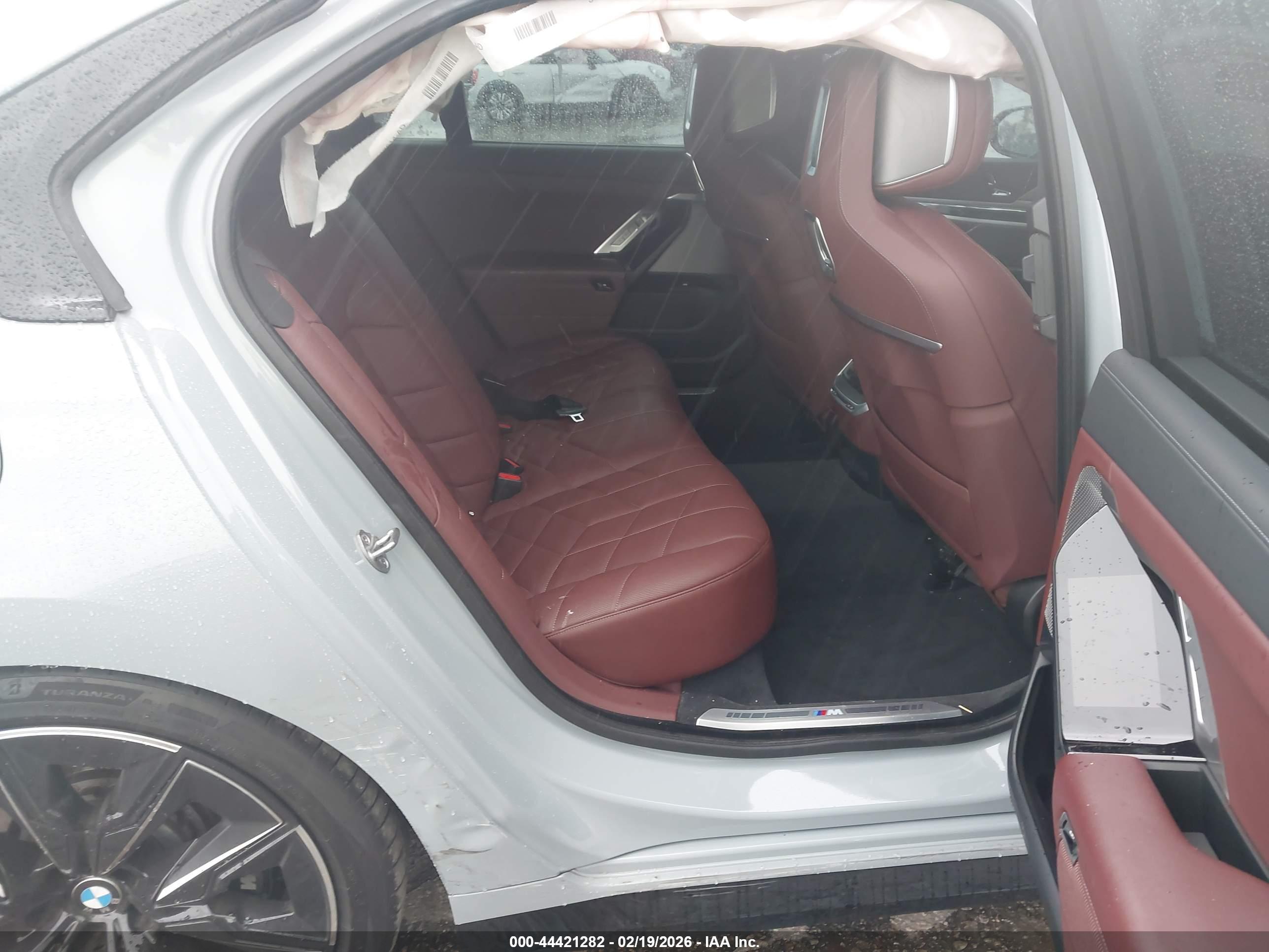 BMW 760 image 8