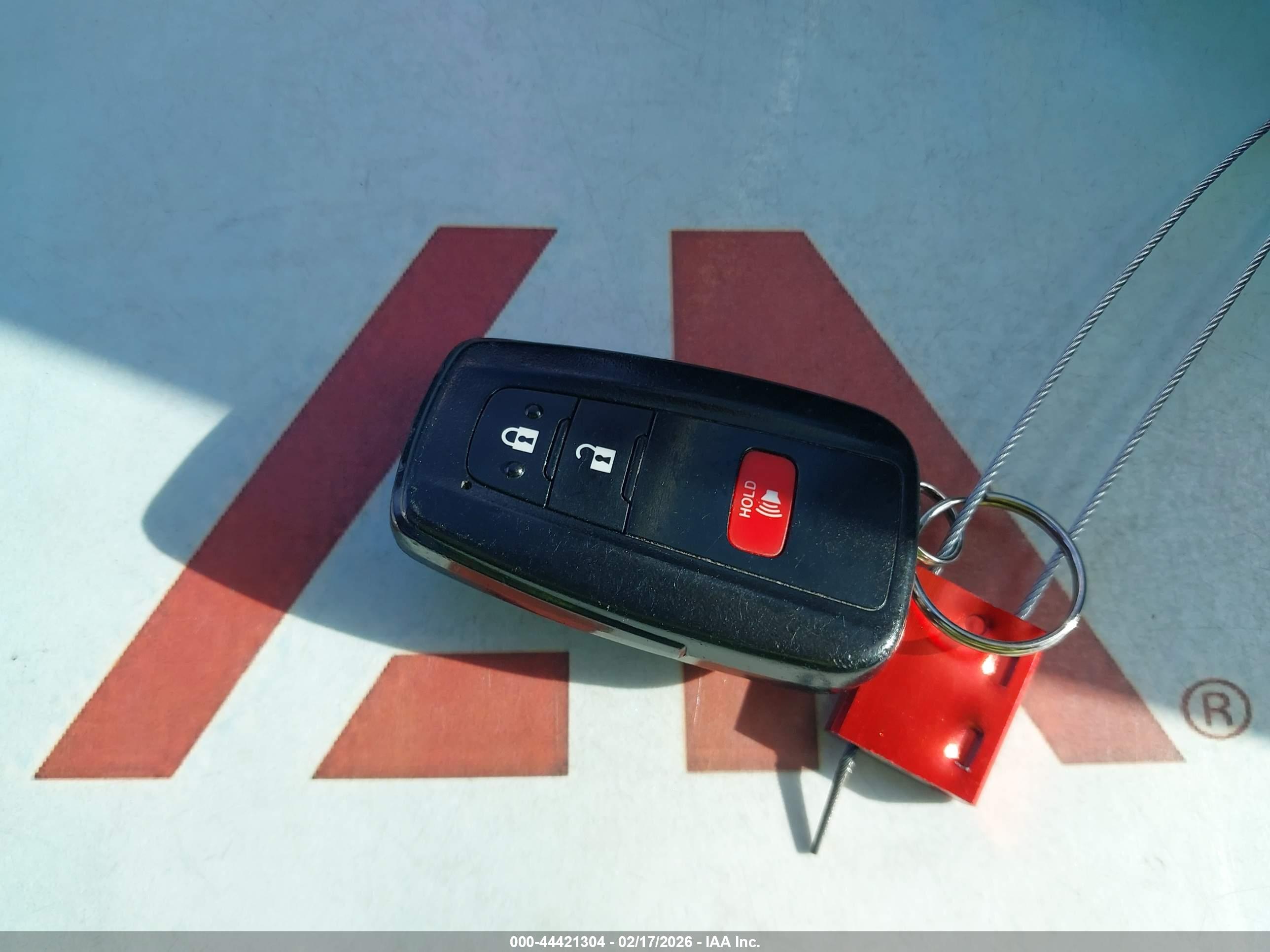 TOYOTA RAV4 image 11