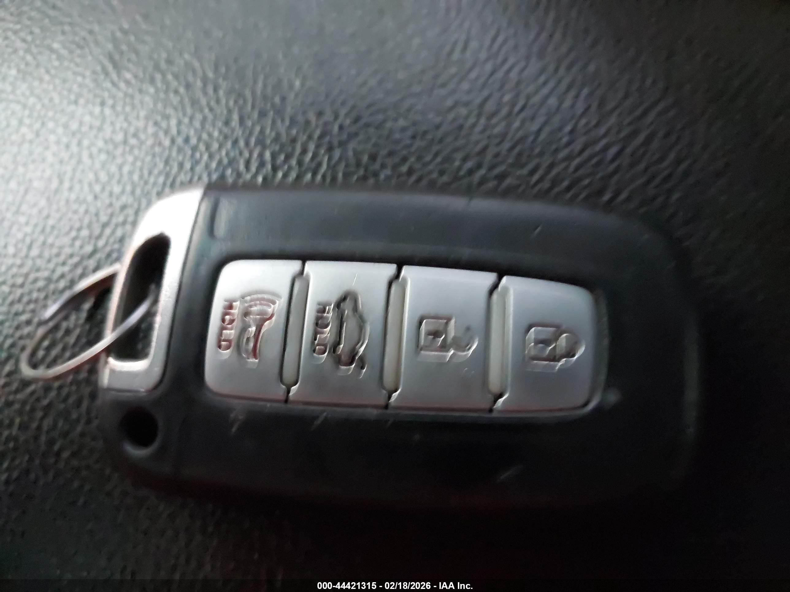 HYUNDAI ELANTRA image 11