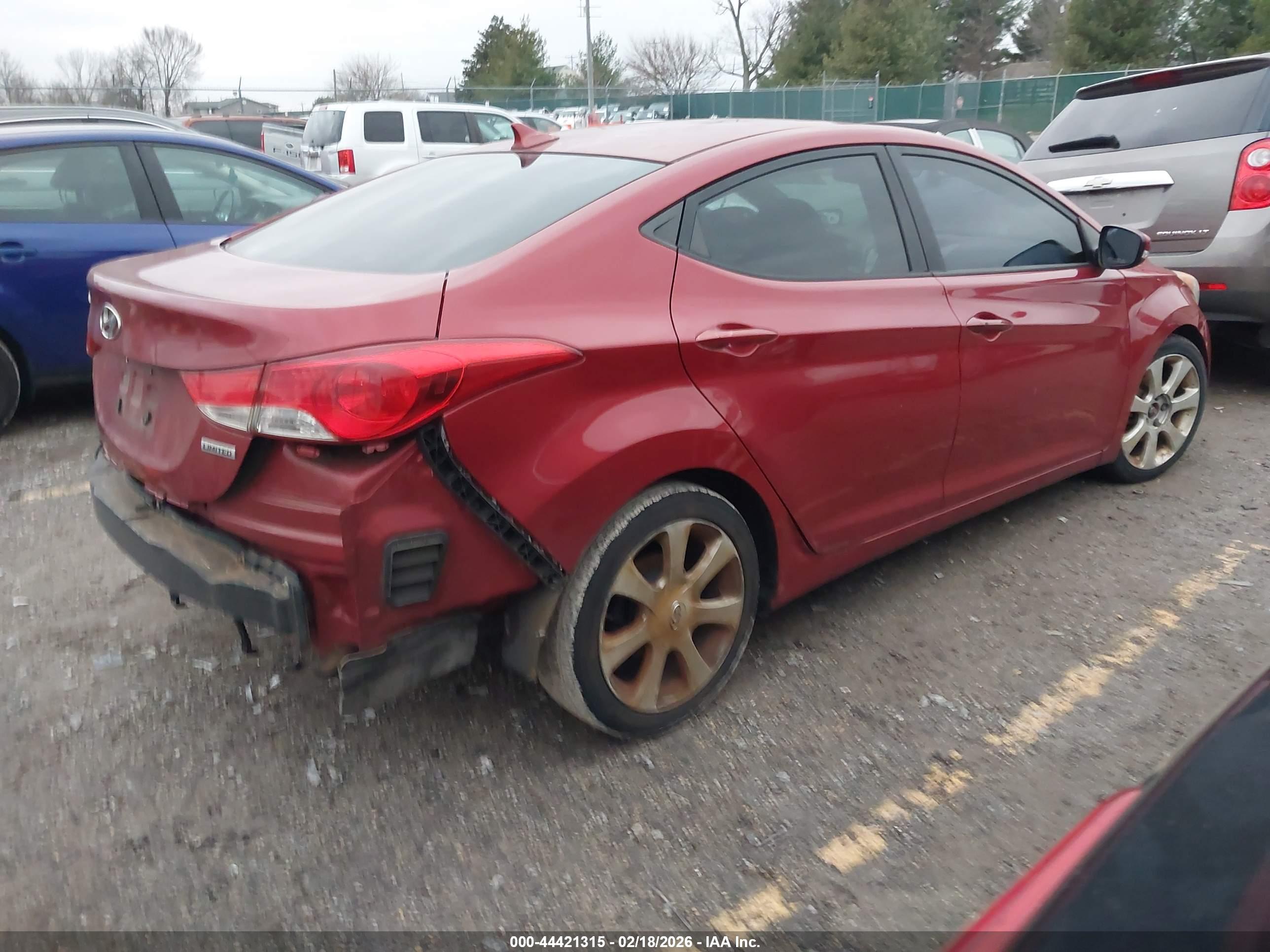 HYUNDAI ELANTRA image 4