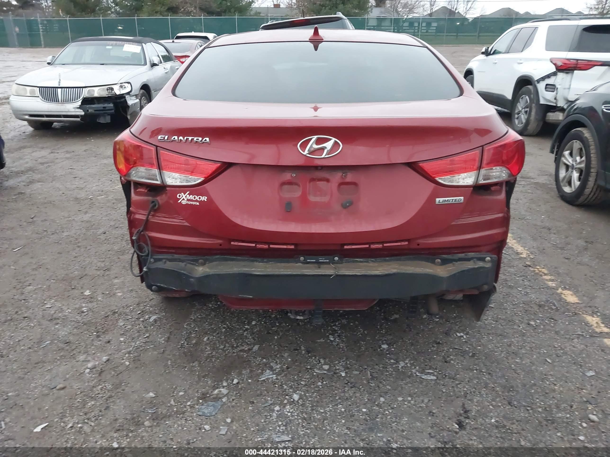 HYUNDAI ELANTRA image 6