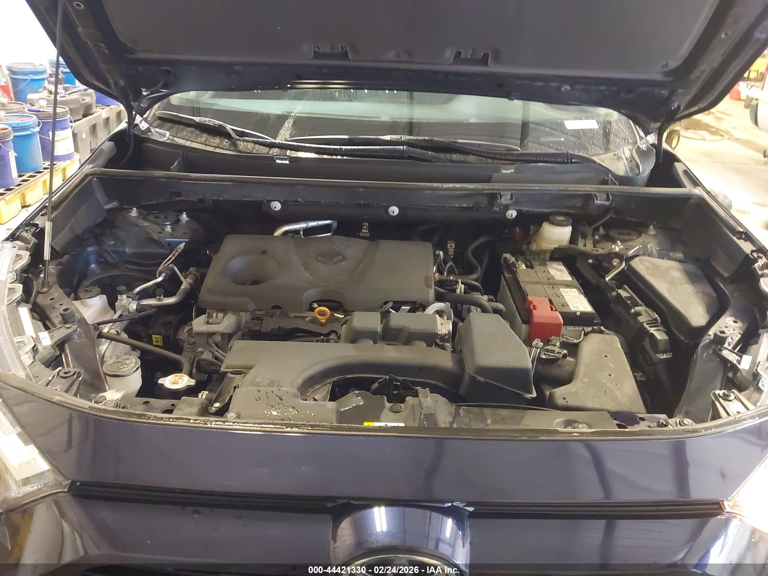 TOYOTA RAV4 image 10
