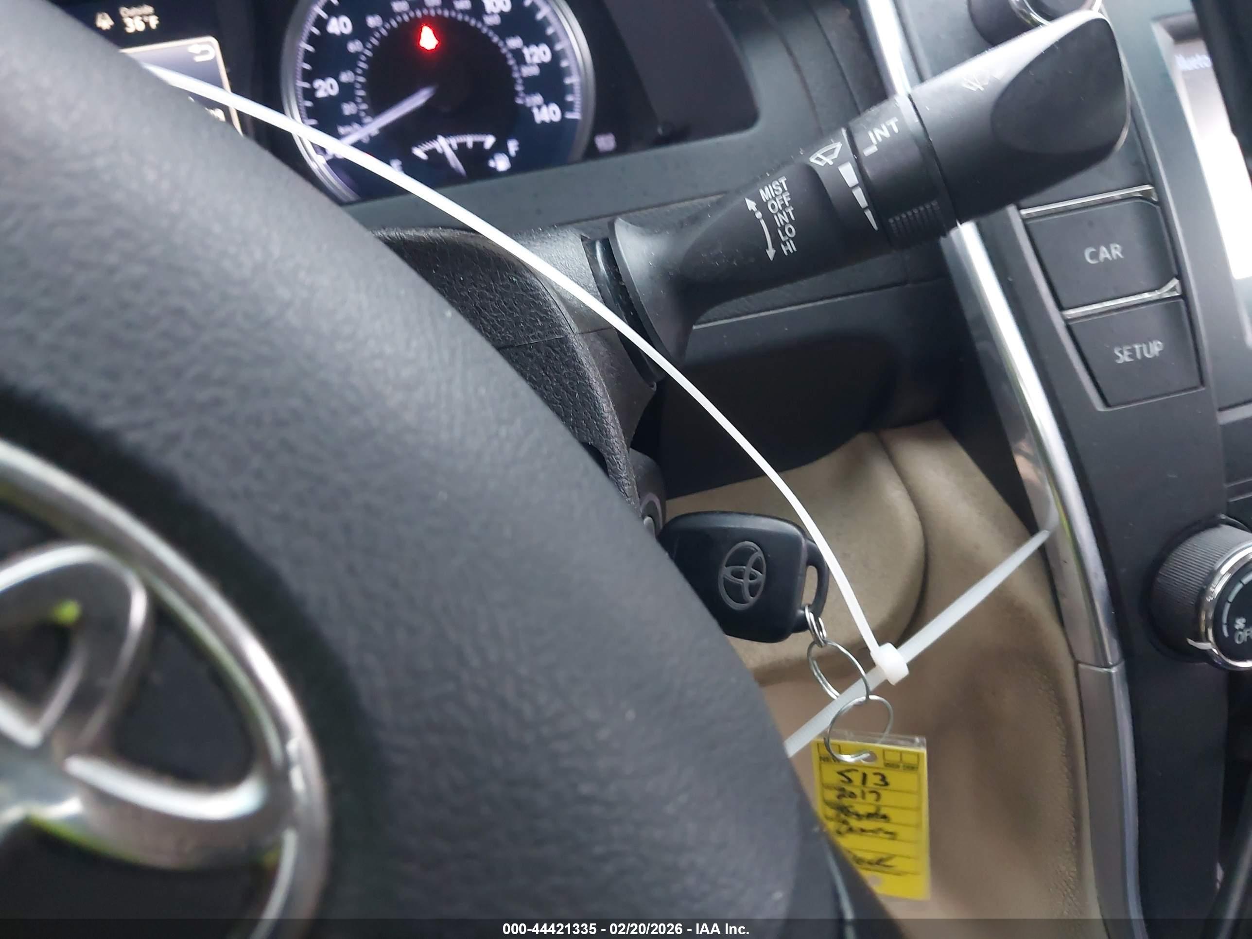 TOYOTA CAMRY image 11