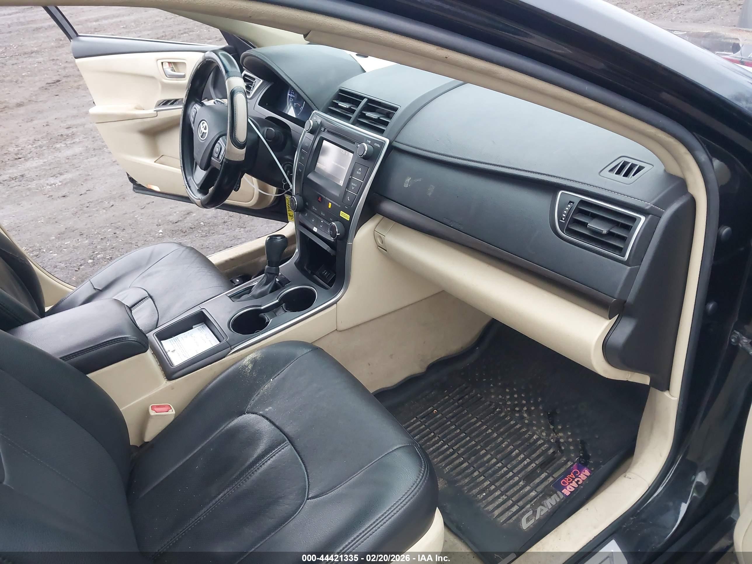 TOYOTA CAMRY image 5