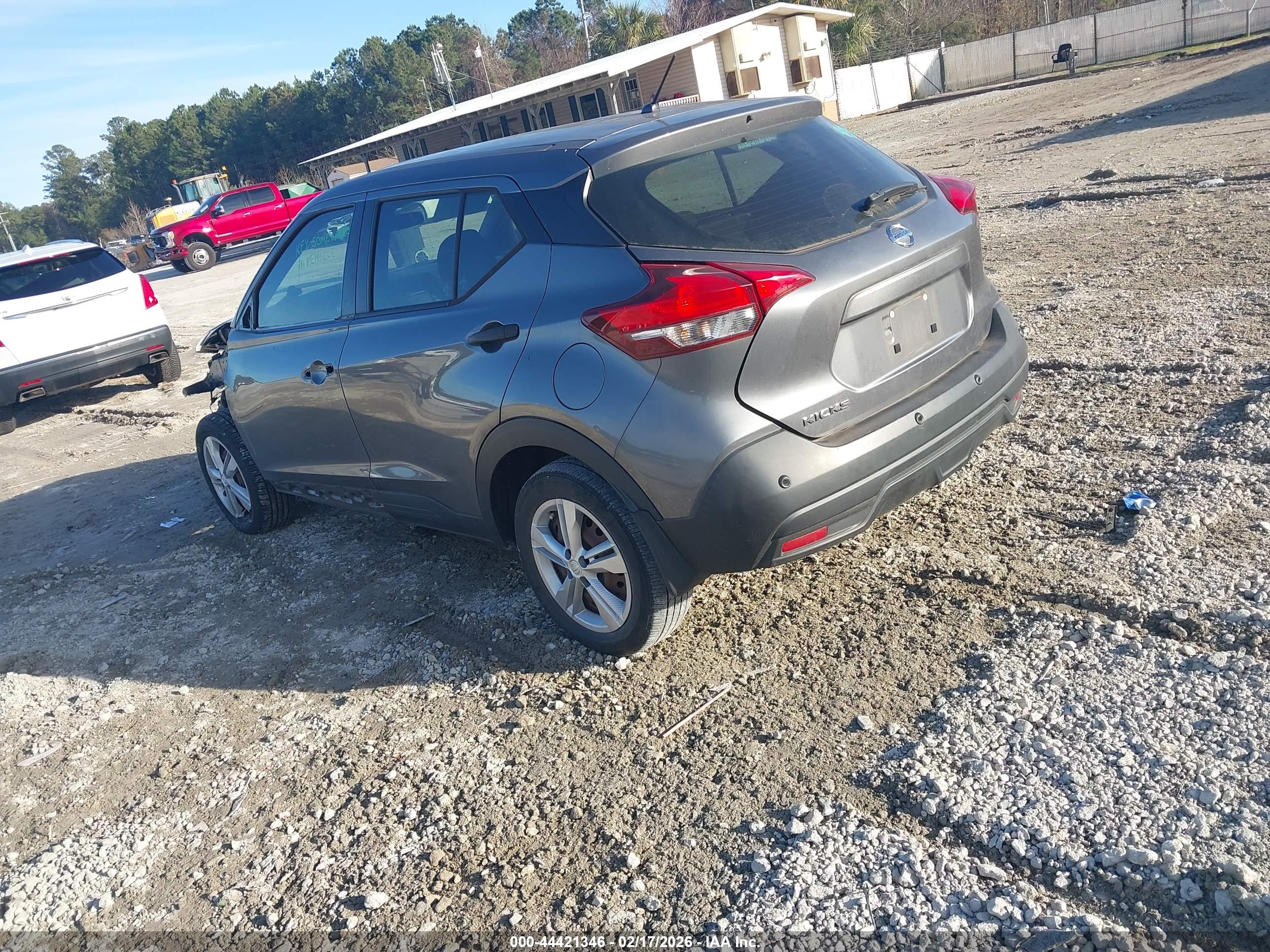 NISSAN KICKS image 3