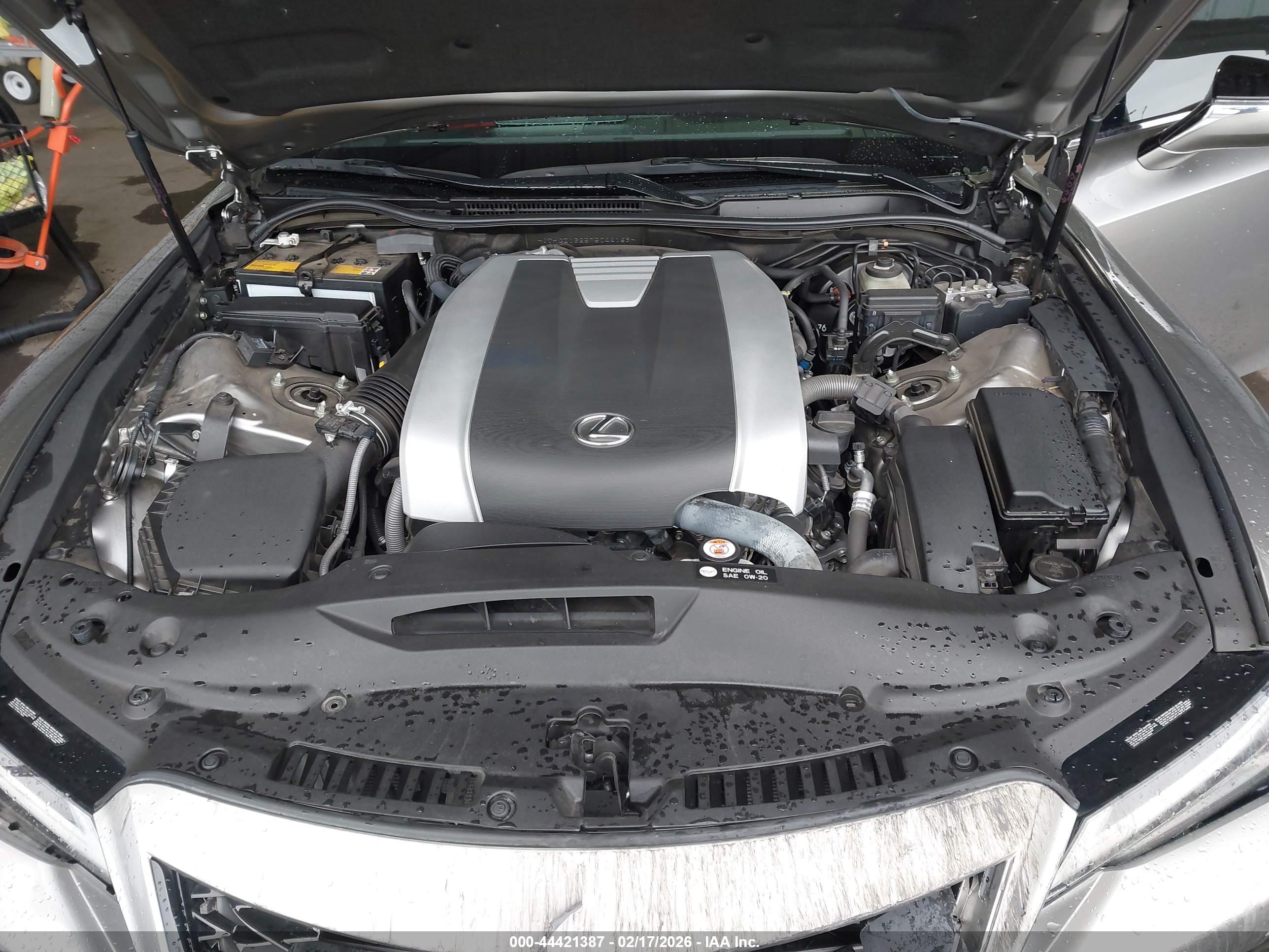 LEXUS IS image 10