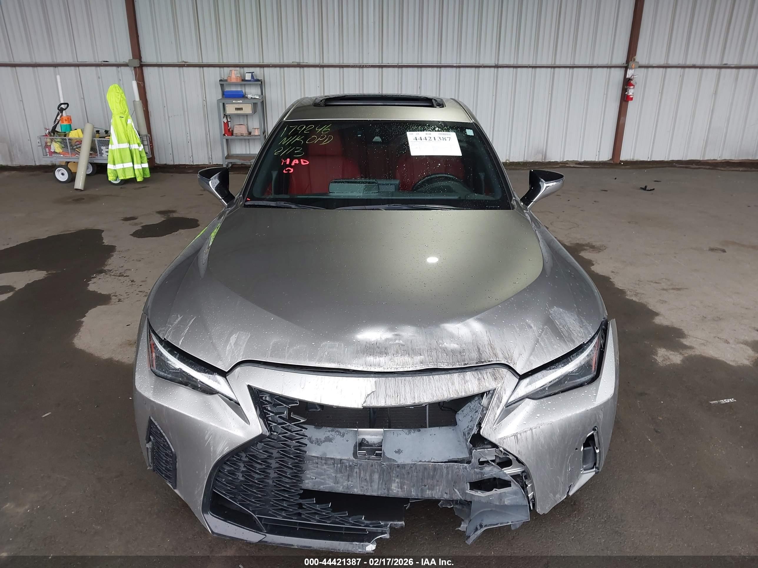 LEXUS IS image 6