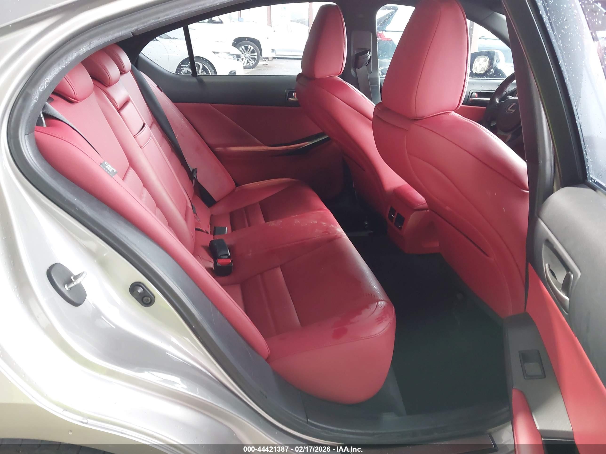 LEXUS IS image 8