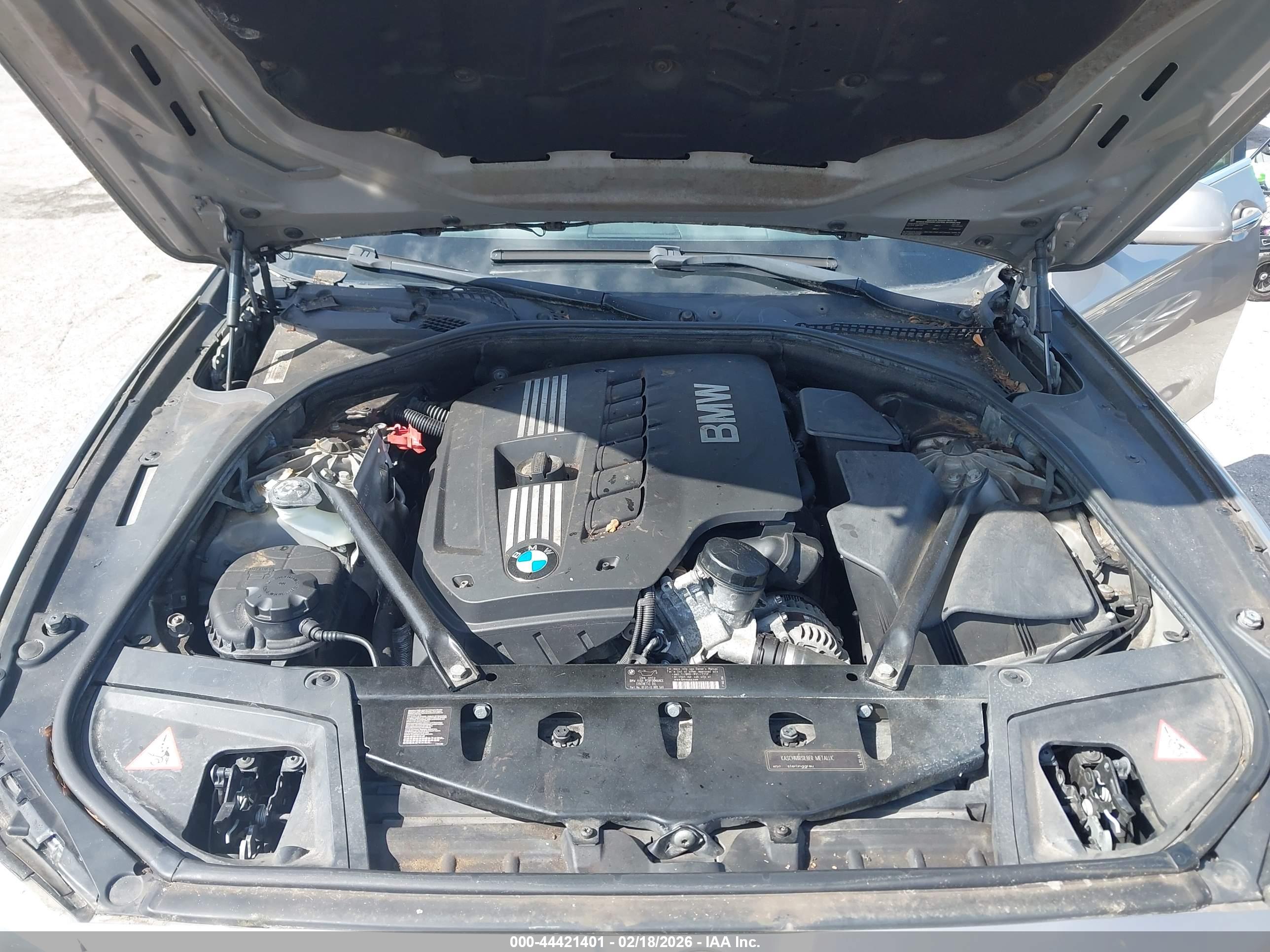 BMW 528I image 10