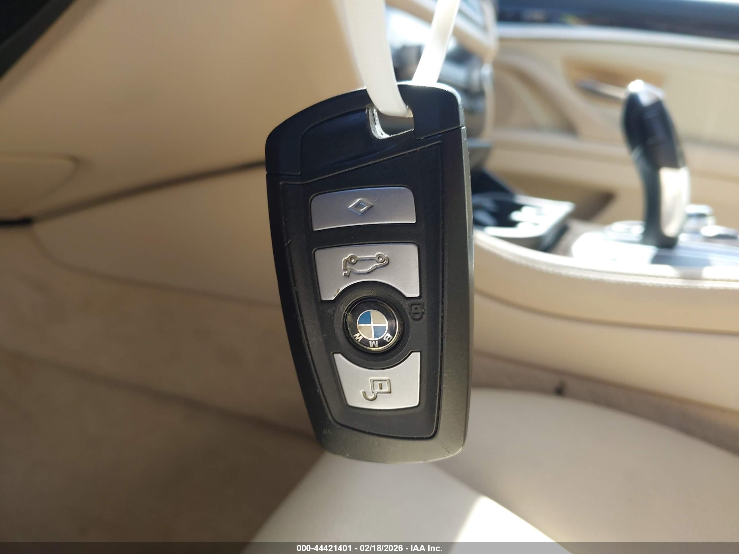 BMW 528I image 11