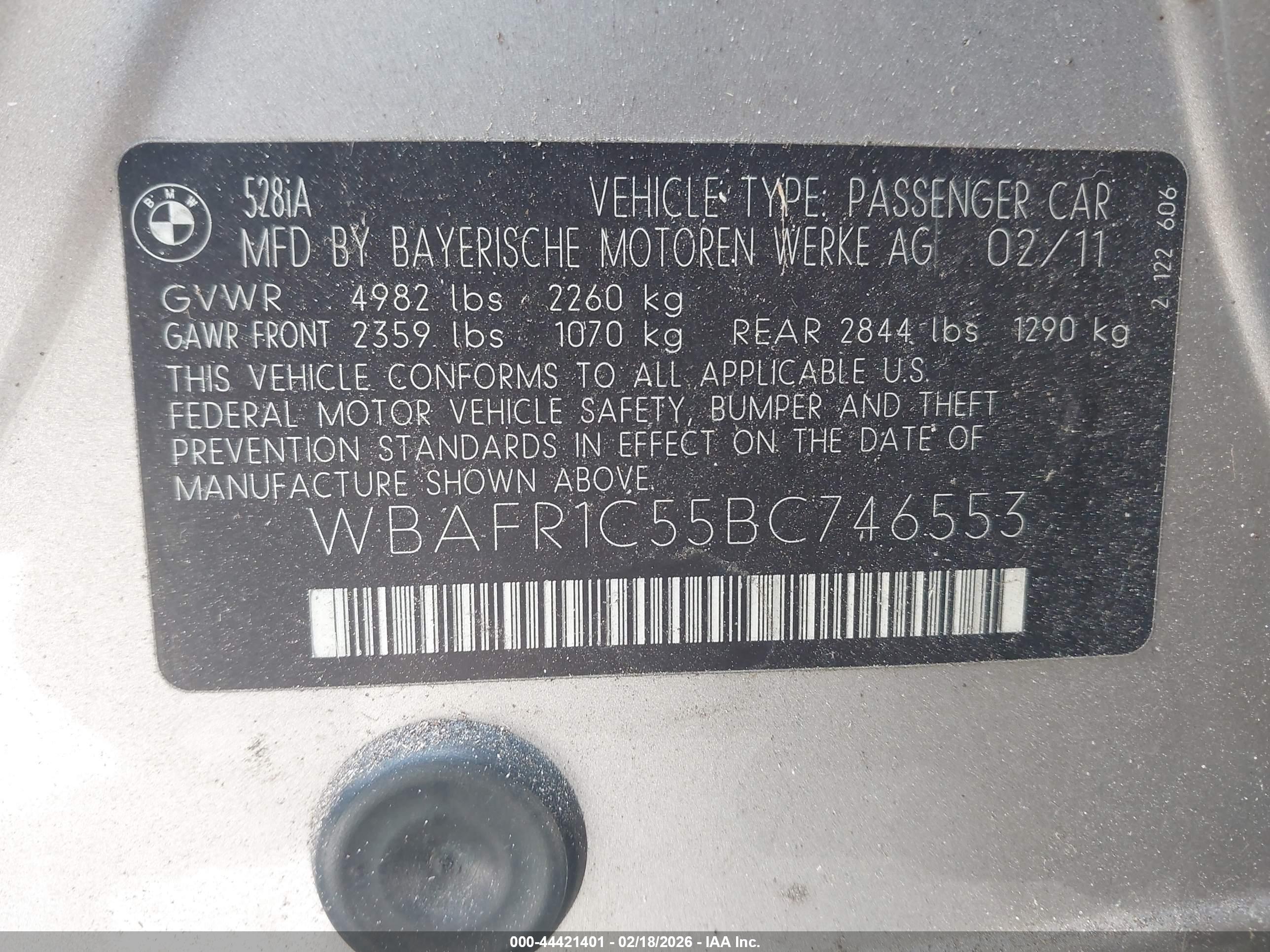 BMW 528I image 9