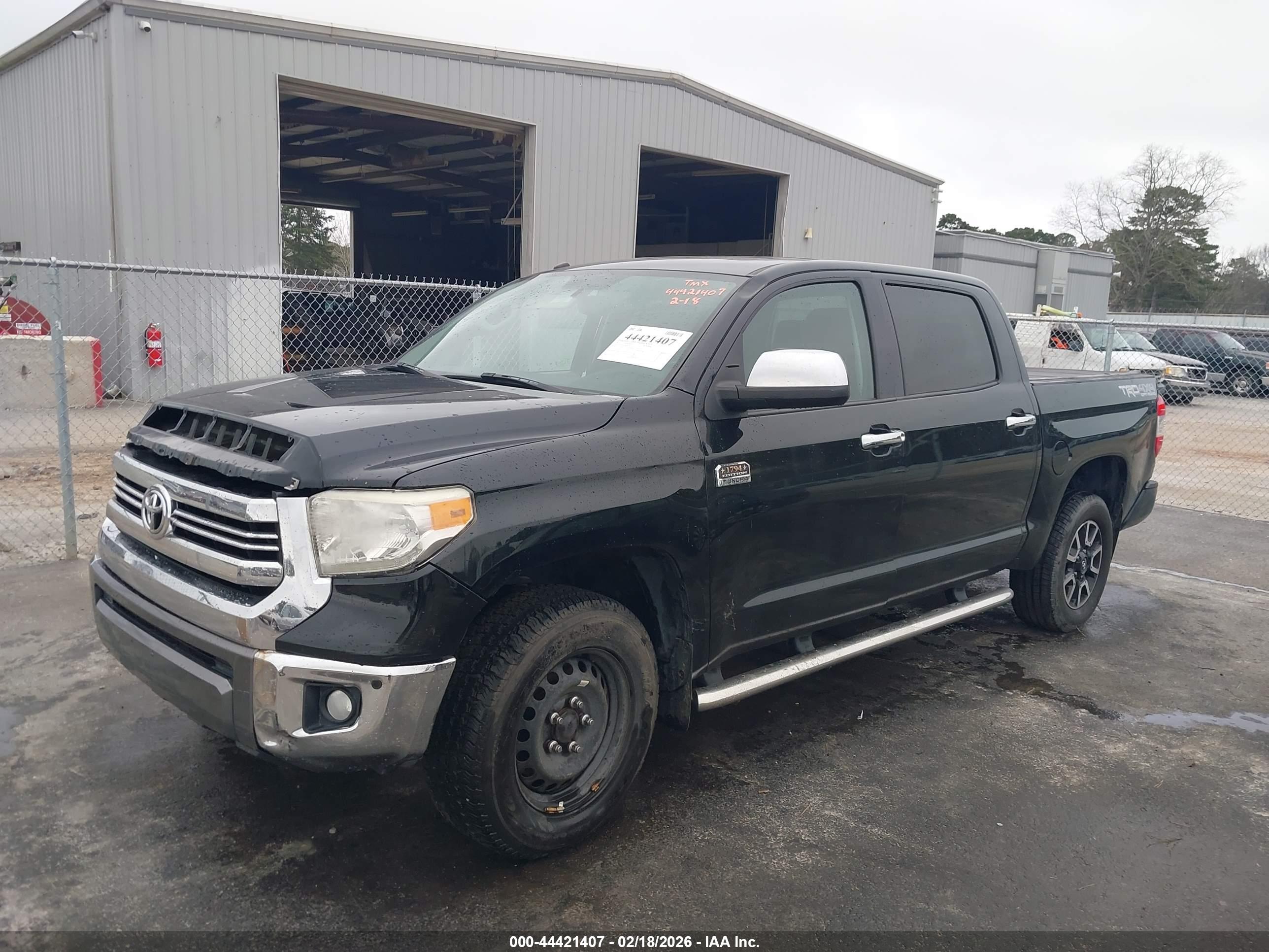TOYOTA TUNDRA image 2
