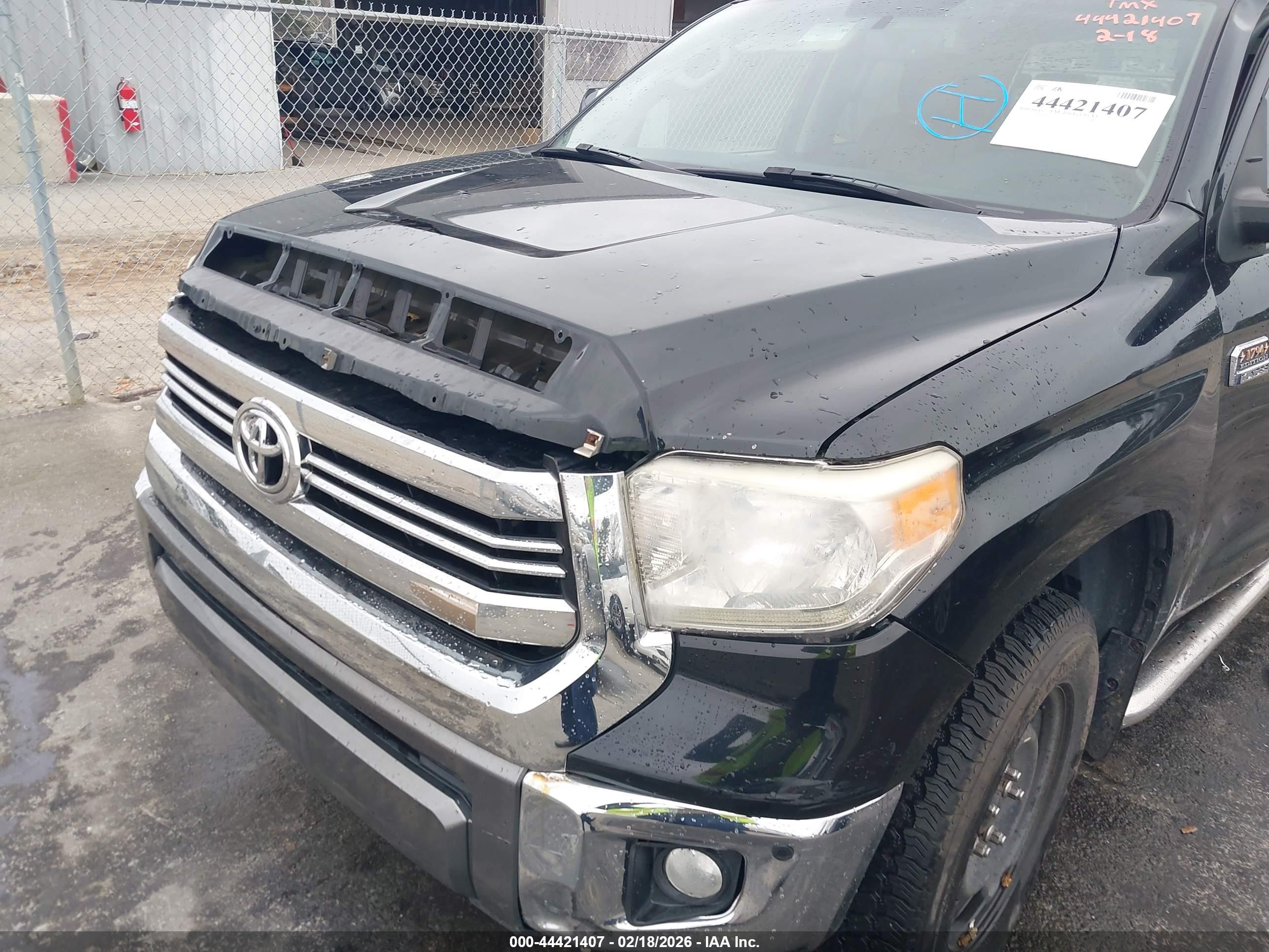 TOYOTA TUNDRA image 6