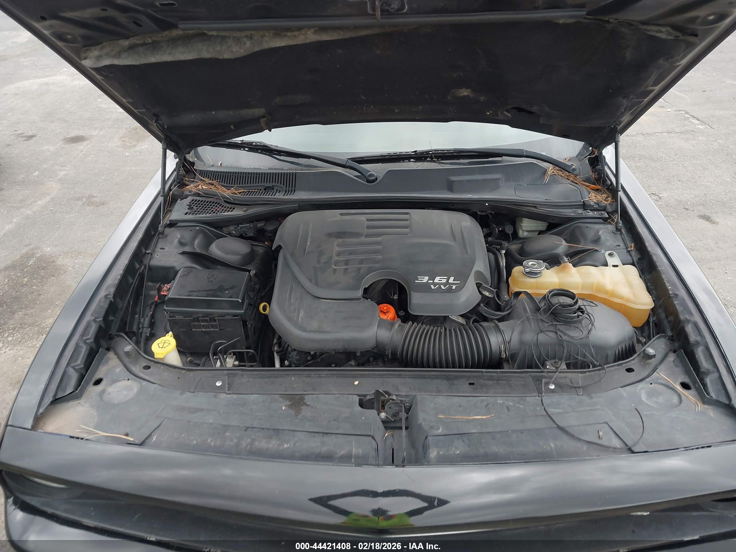 DODGE CHALLENGER image 10