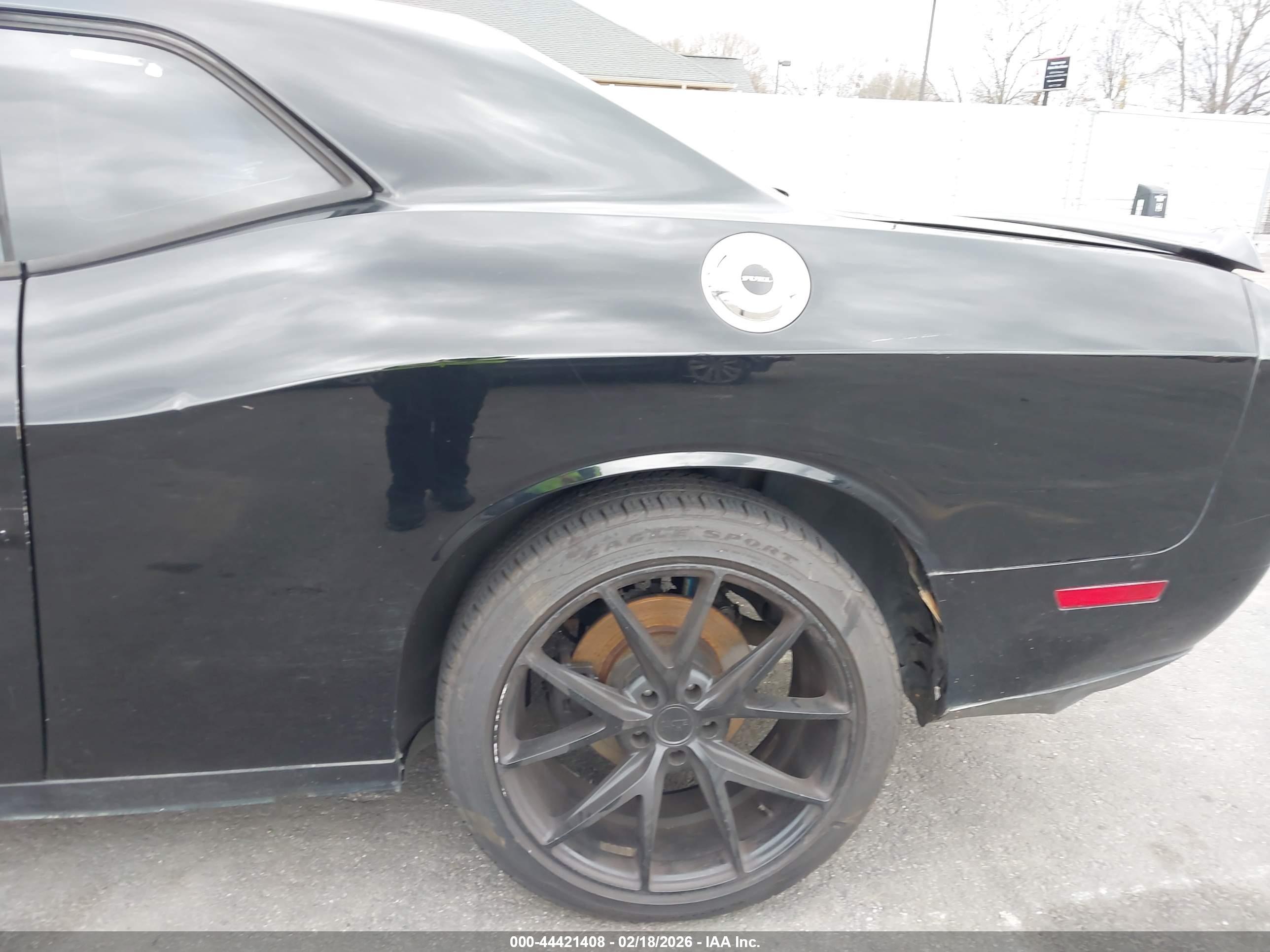 DODGE CHALLENGER image 6