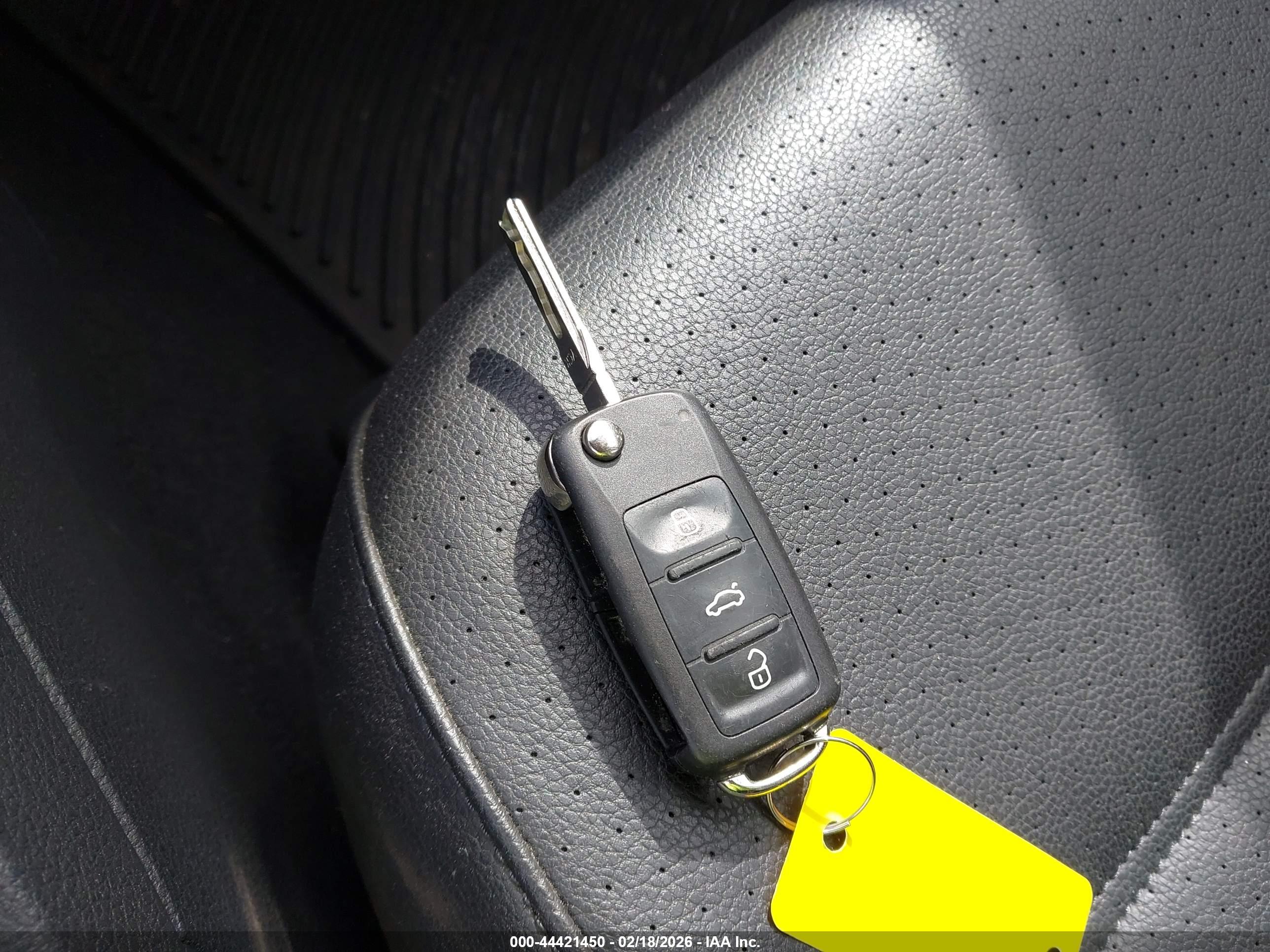 VOLKSWAGEN JETTA image 11
